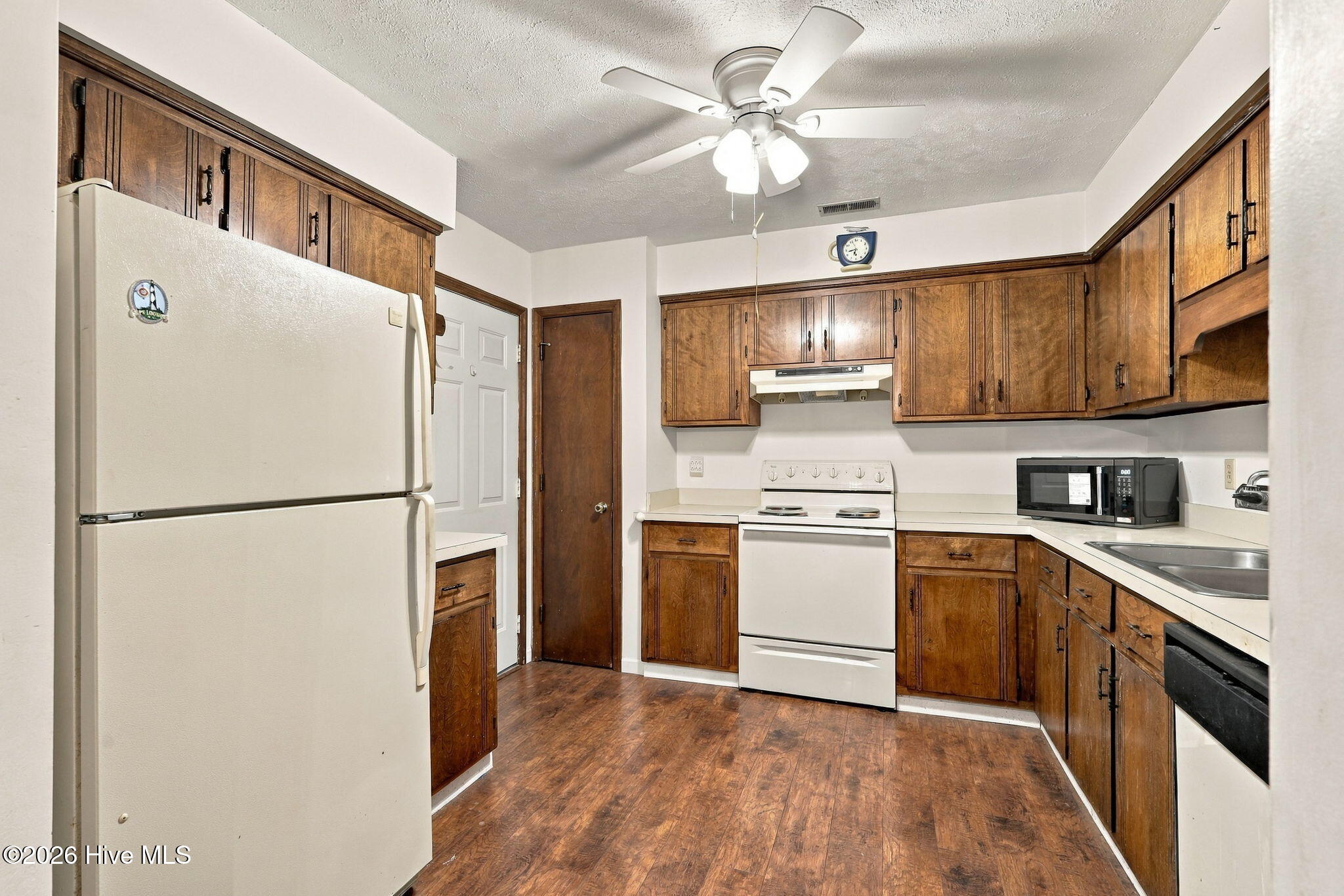 602 Farm Court Property Photo 5