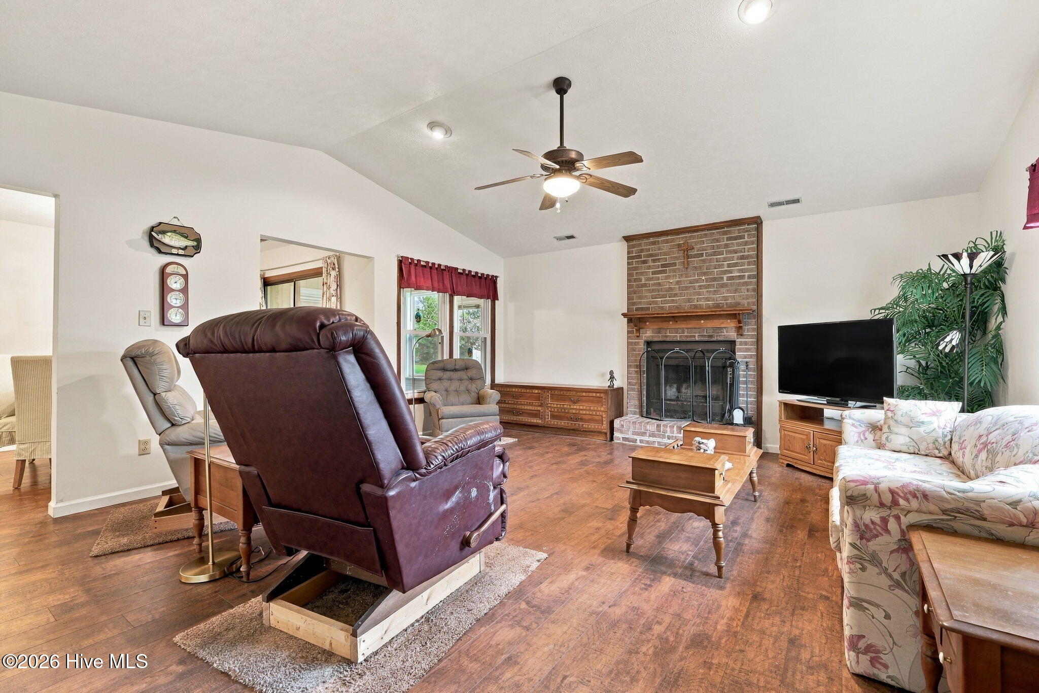 602 Farm Court Property Photo 15