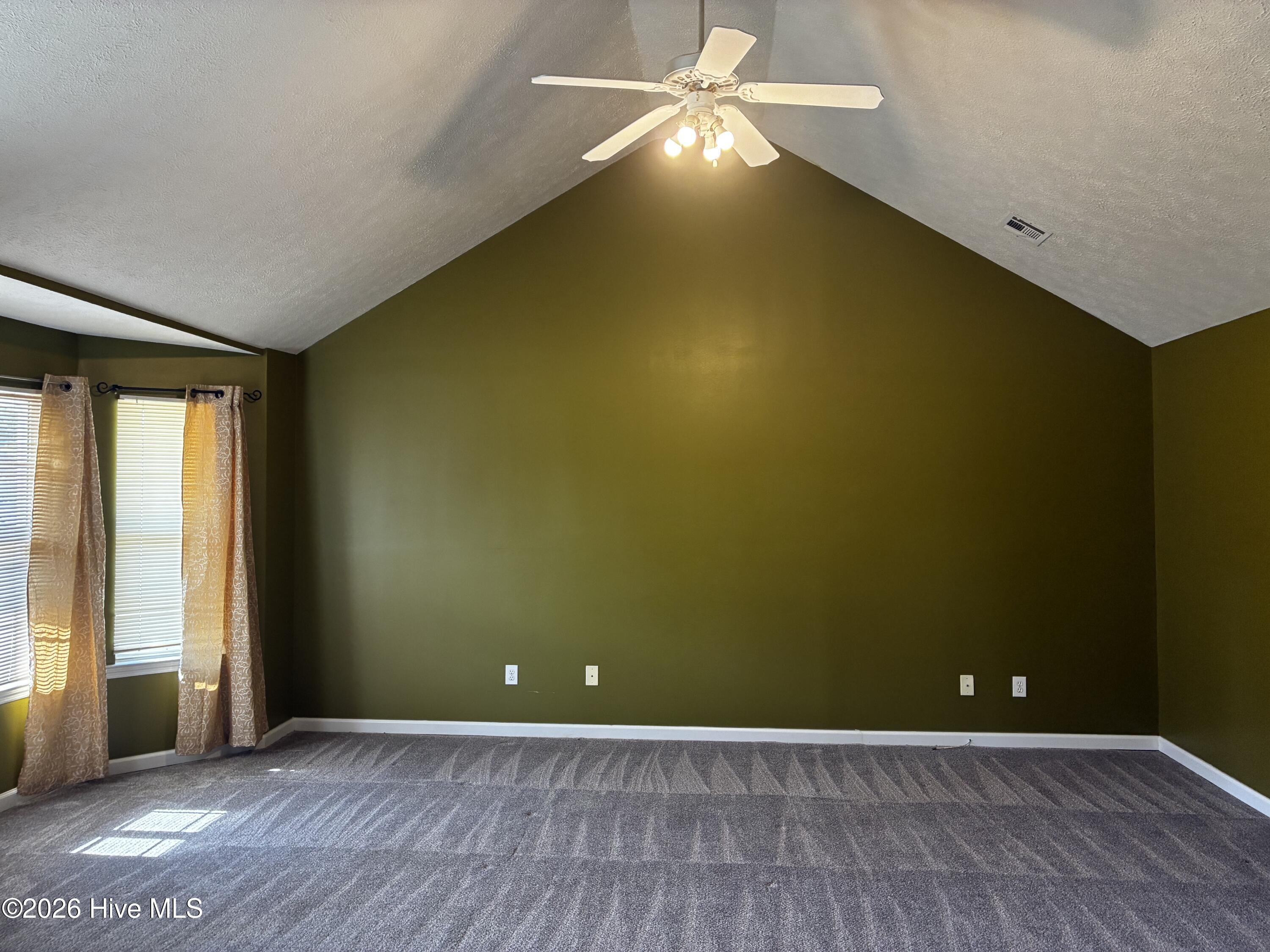 1412 Ne Huntly Circle Property Photo 2