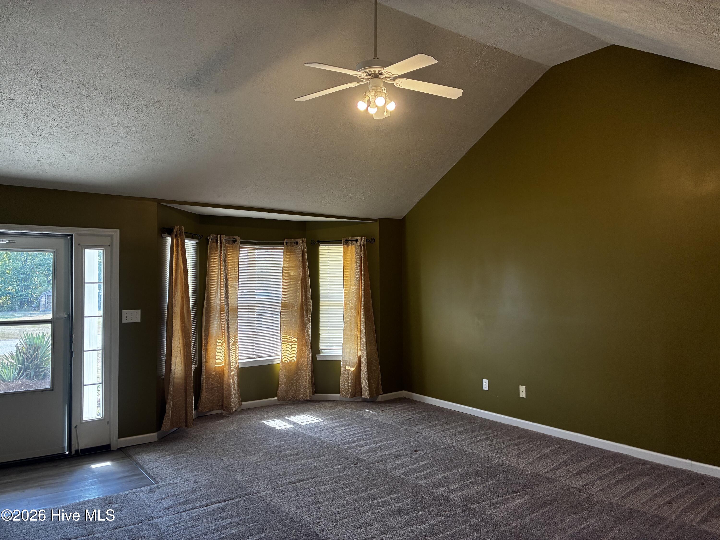 1412 Ne Huntly Circle Property Photo 3