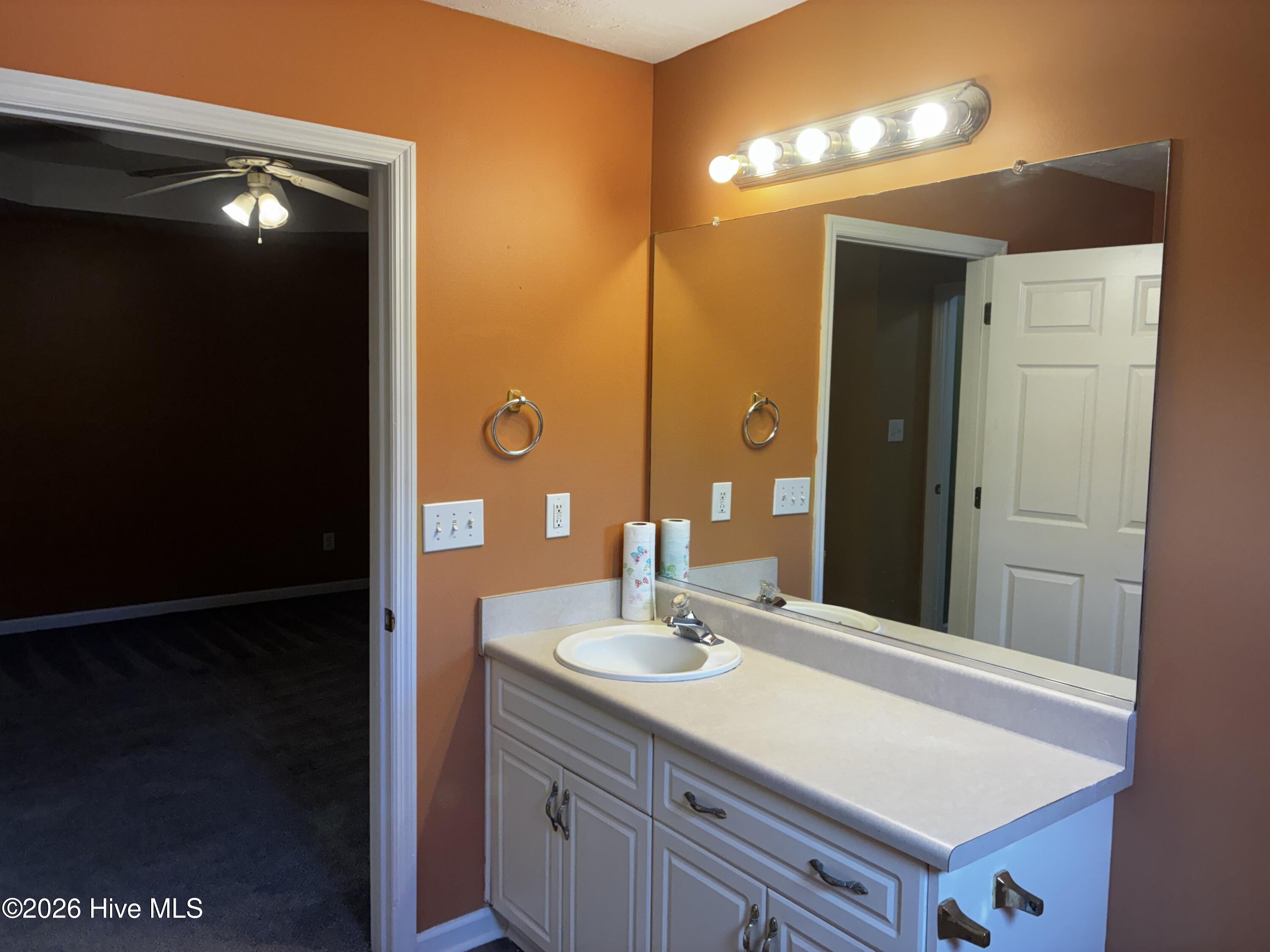 1412 Ne Huntly Circle Property Photo 10