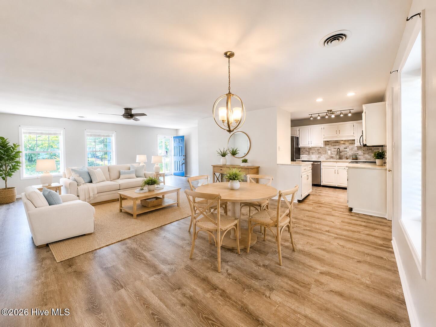 1093 Harbor Drive Sw Property Photo 4