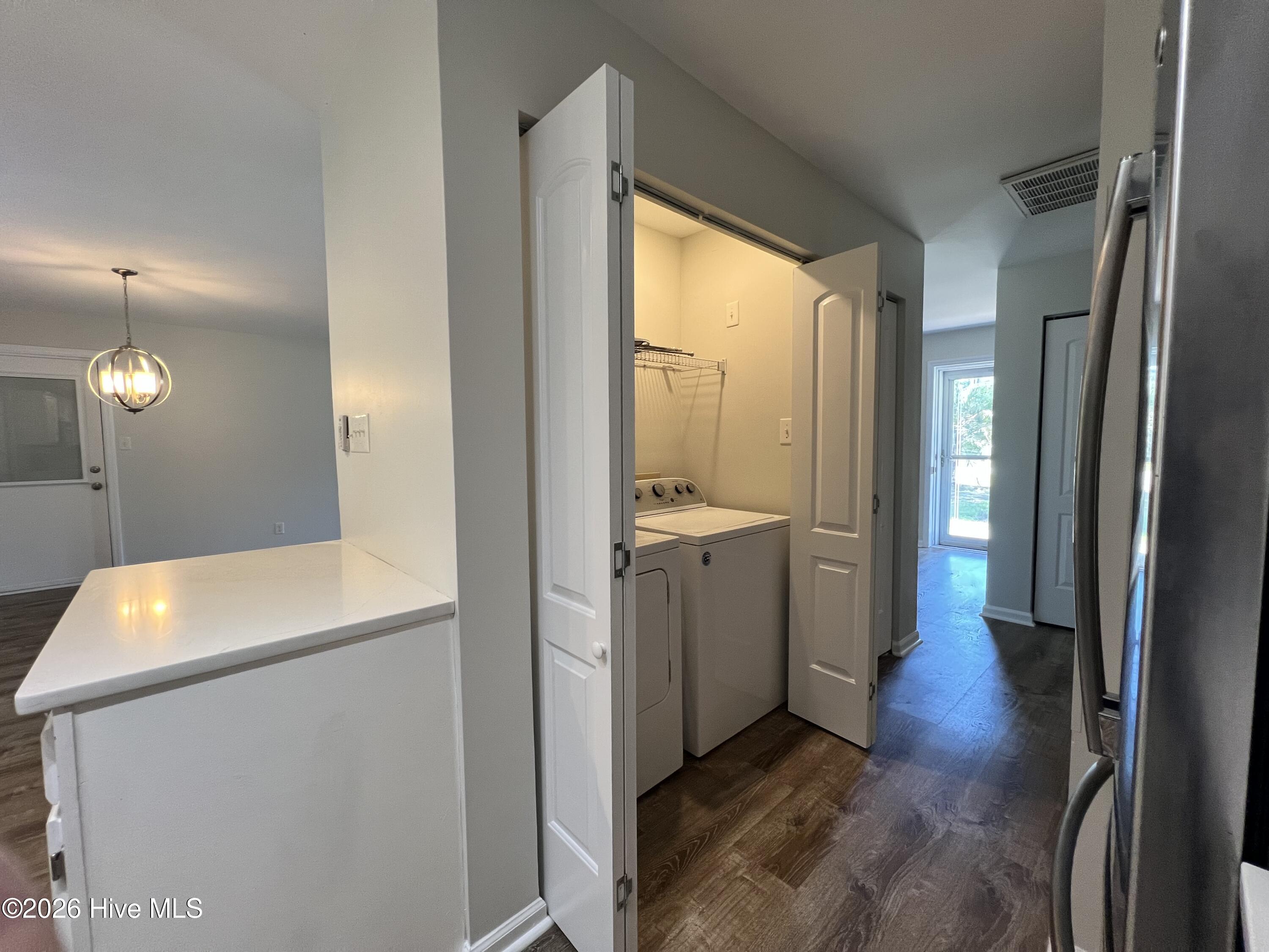 1093 Harbor Drive Sw Property Photo 7