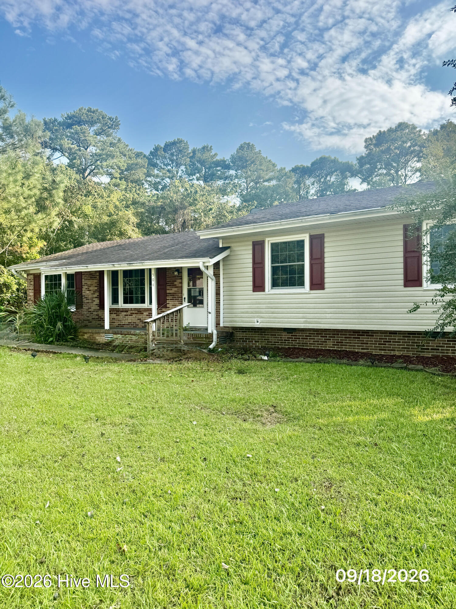 504 Greenbriar Drive Property Photo 1
