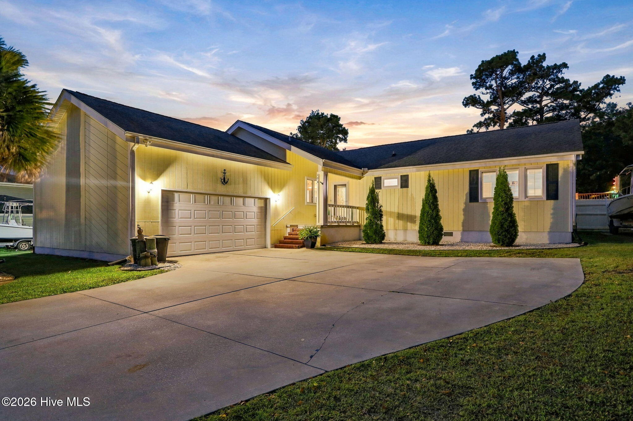 108 Gull Harbor Drive Property Photo 1