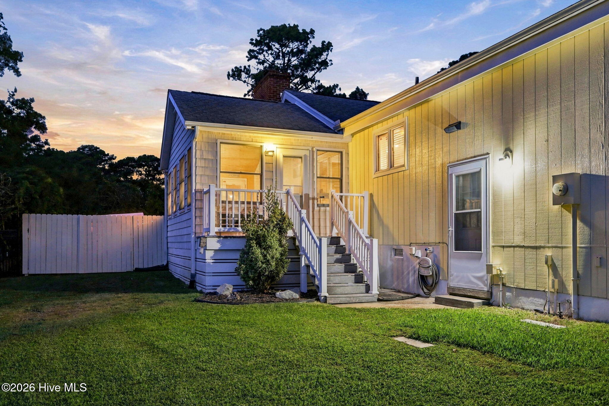108 Gull Harbor Drive Property Photo 14