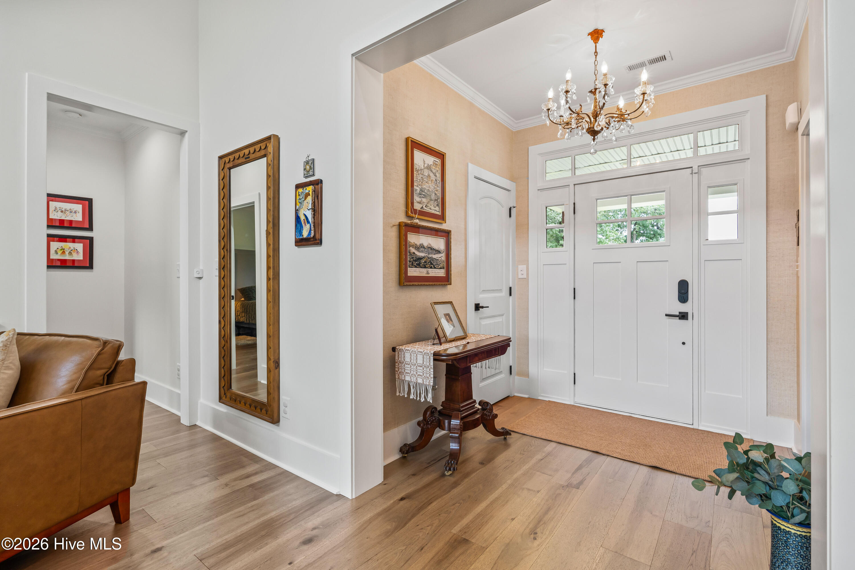 300 Westwood Drive Property Photo 12