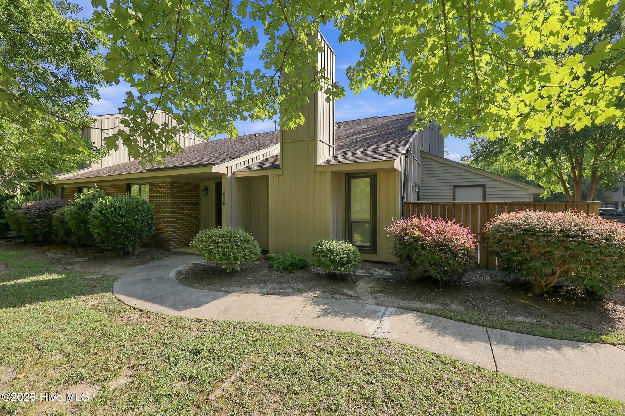 105 Sunshine Lane B Property Photo 1