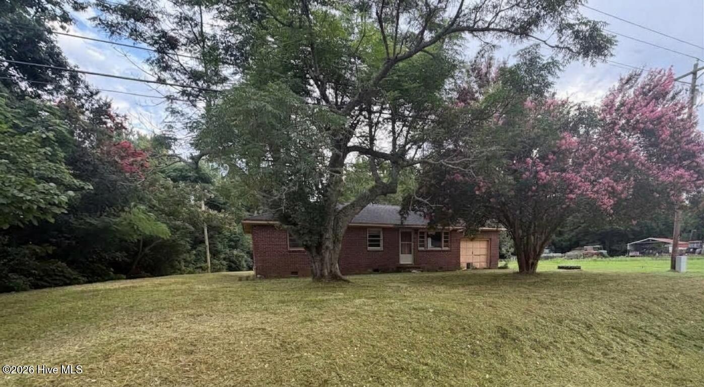 1303 Nc Highway 343 N Property Photo 1