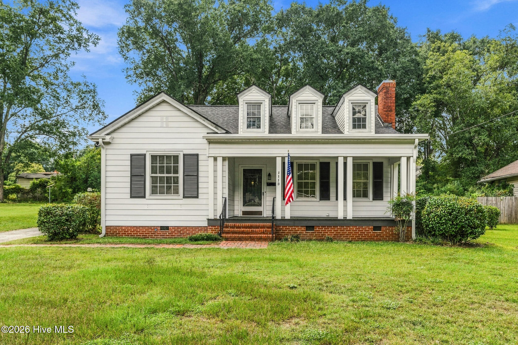 1118 Ann Street Property Photo 1