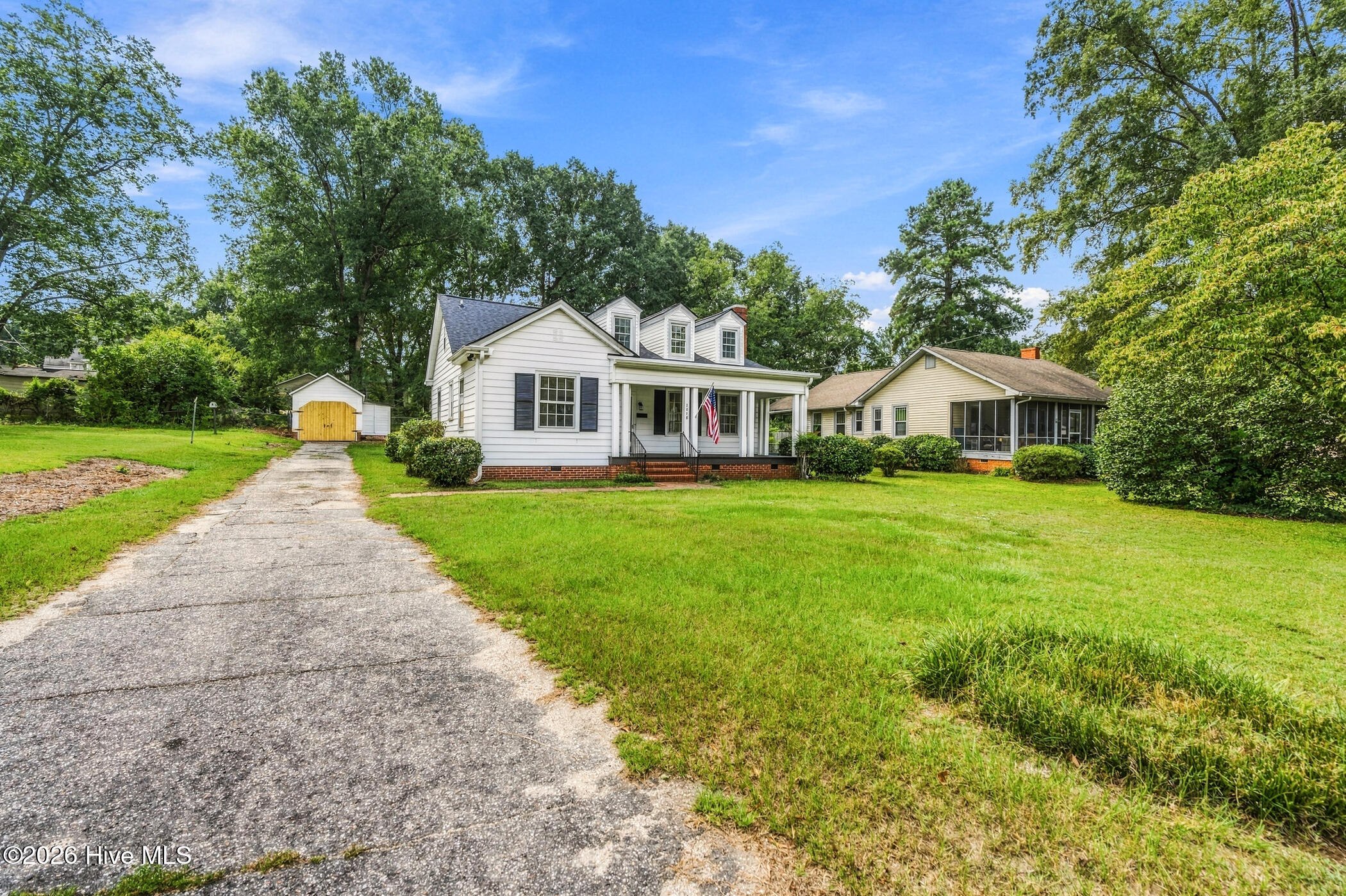 1118 Ann Street Property Photo 3