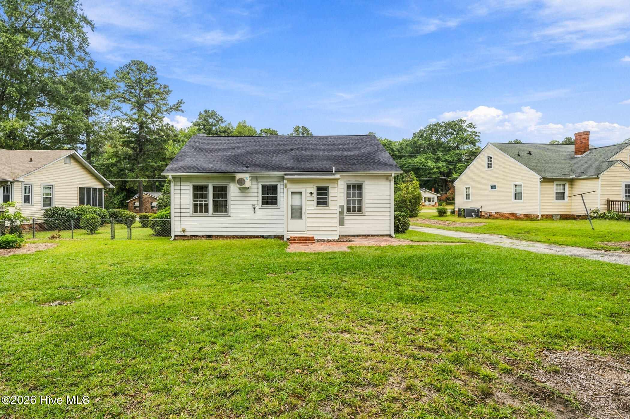 1118 Ann Street Property Photo 8