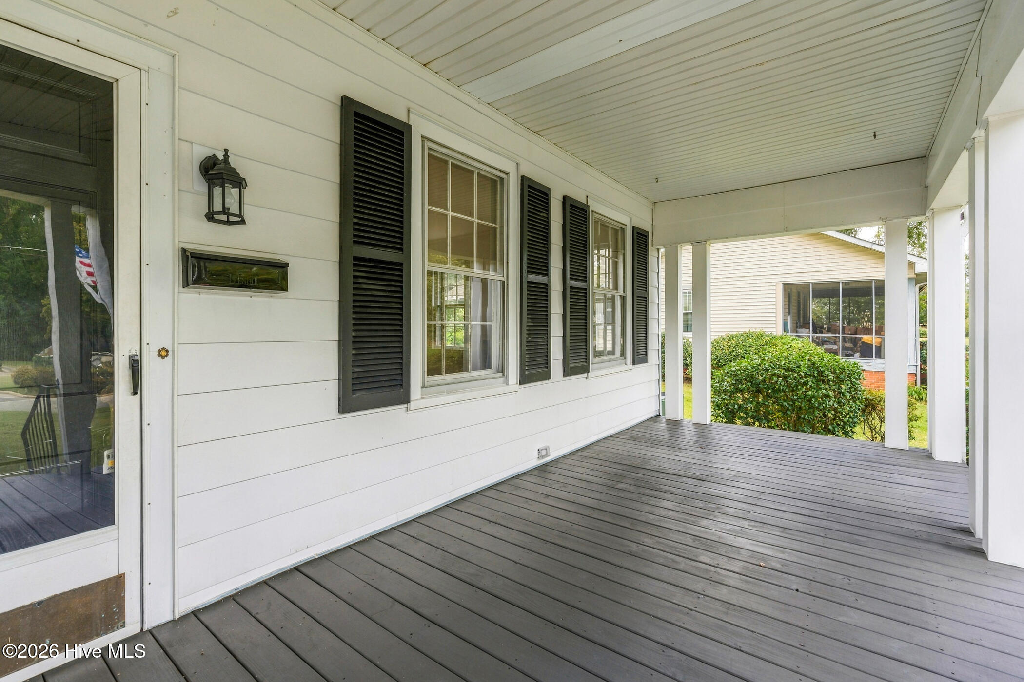 1118 Ann Street Property Photo 11