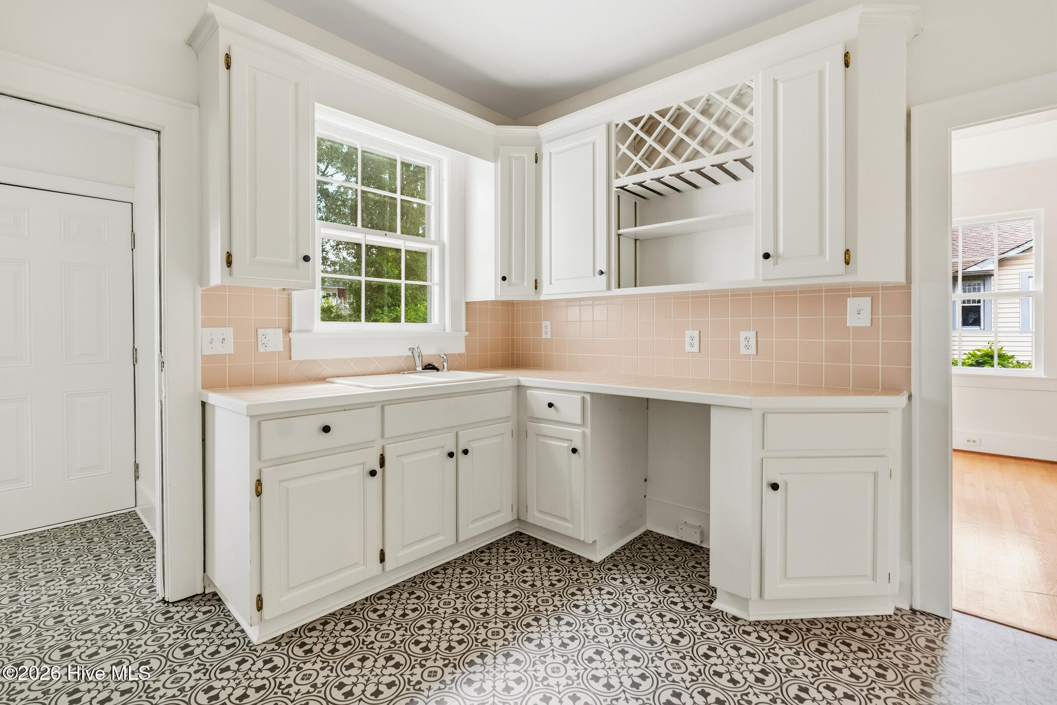 1118 Ann Street Property Photo 18