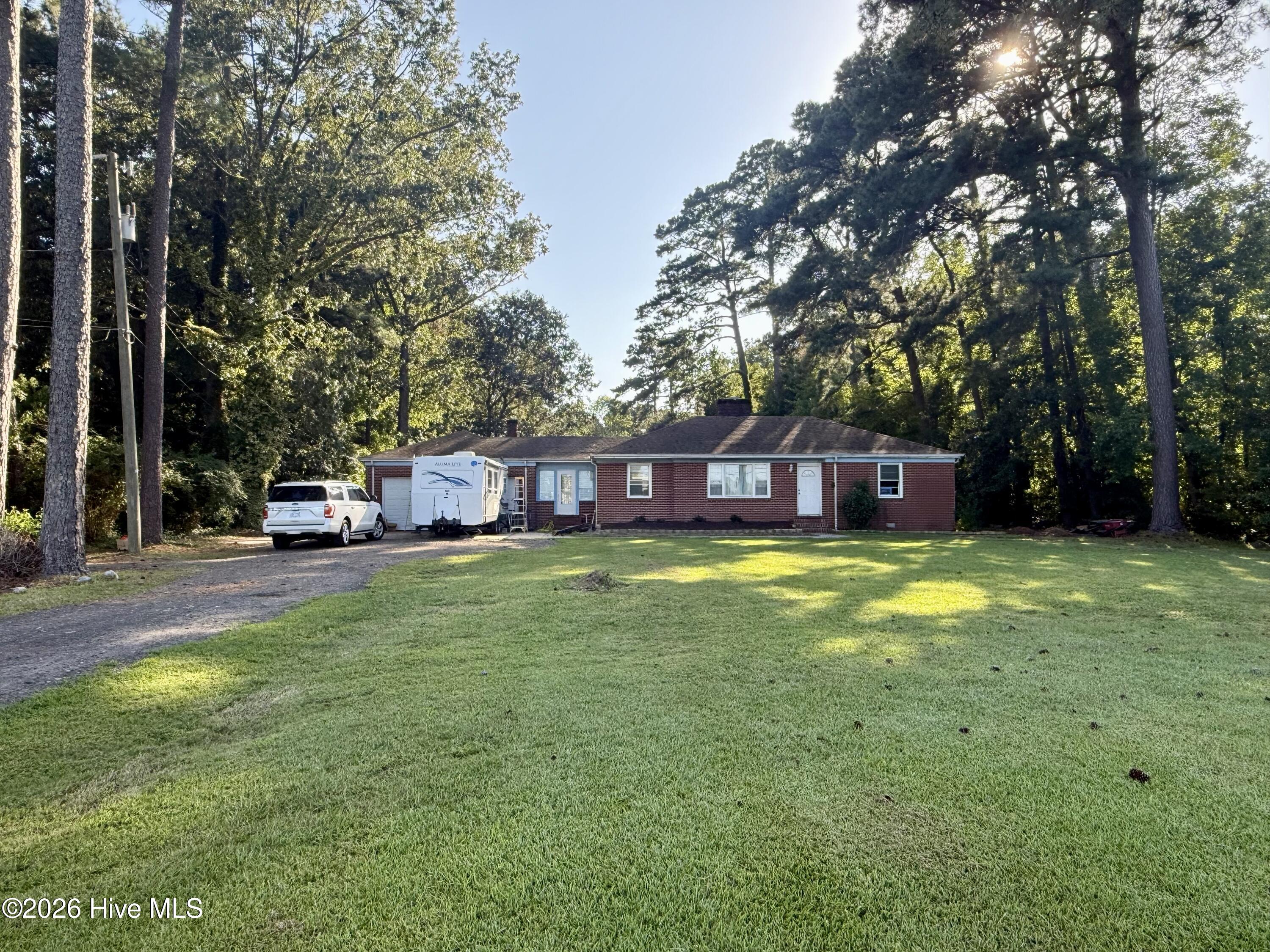 2015 N Road Street Property Photo 1