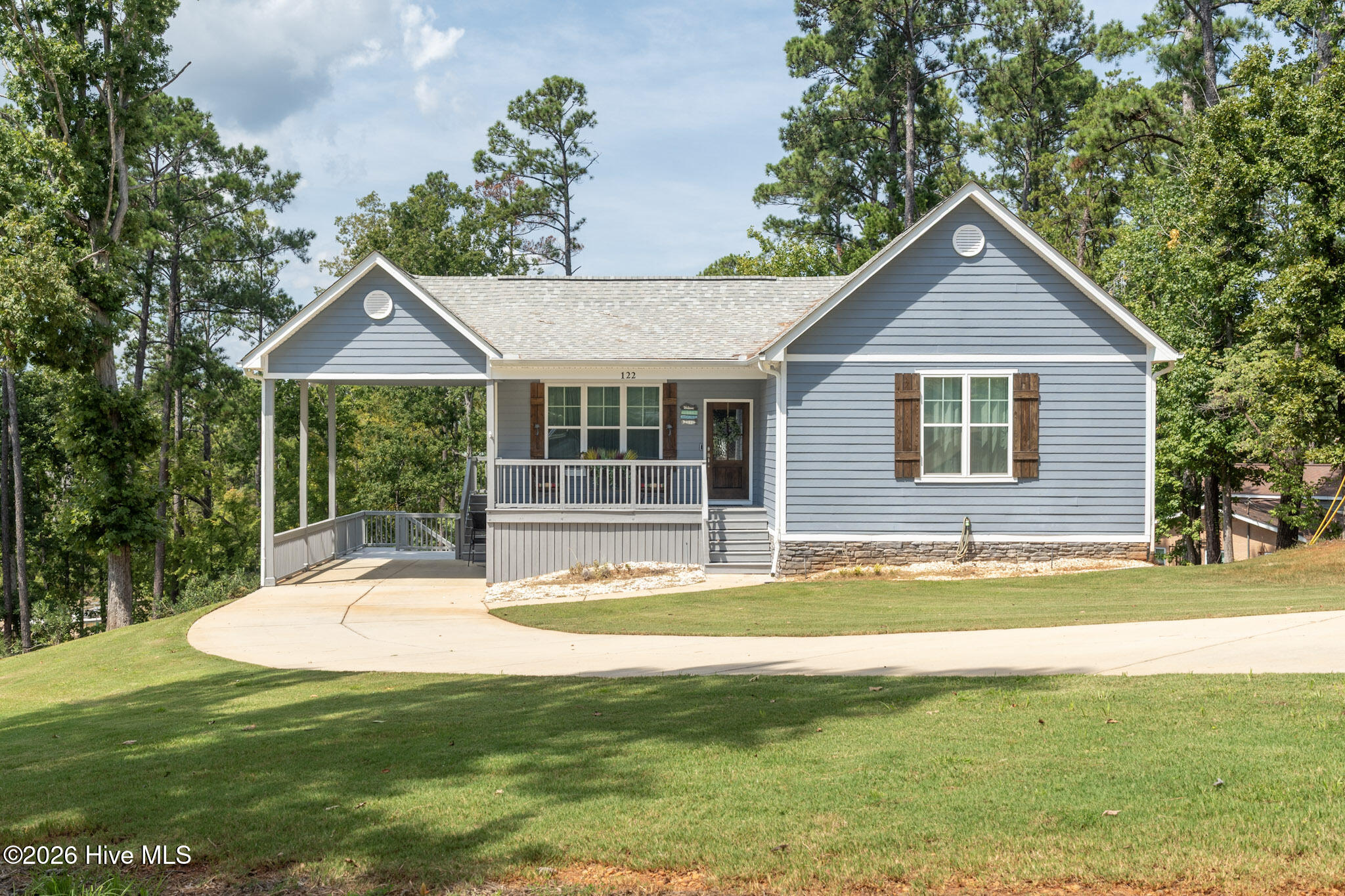 122 State Road S-33-650 Property Photo 1
