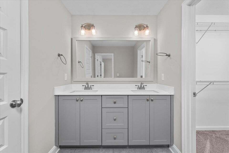 216 Linsmore Avenue Property Photo 10