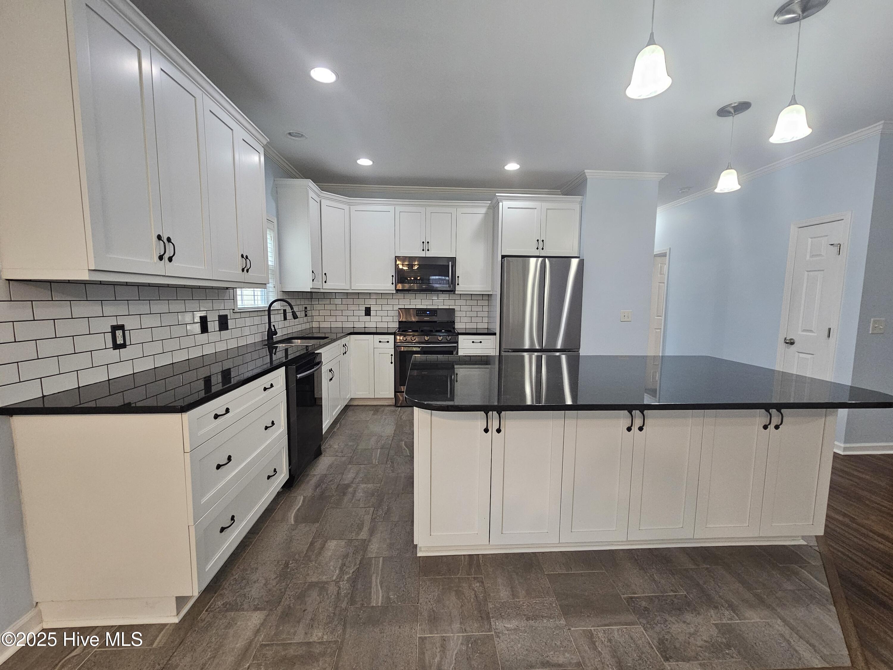 109 Penquin Place Property Photo 6