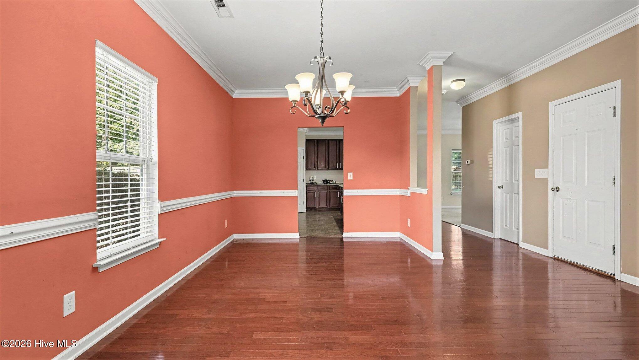 5900 Pine Branch Drive Property Photo 9