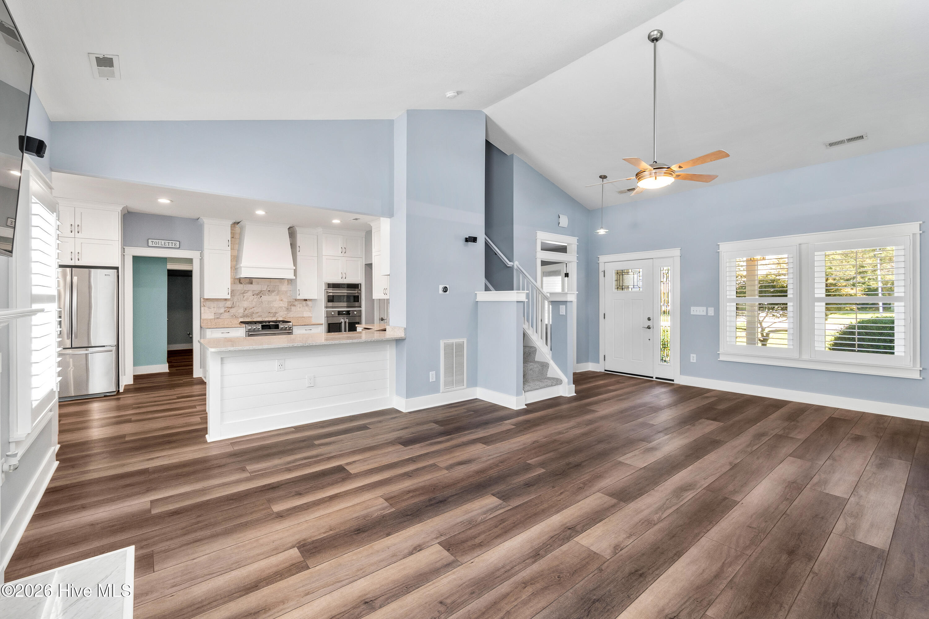 117 Green View Road Property Photo 5