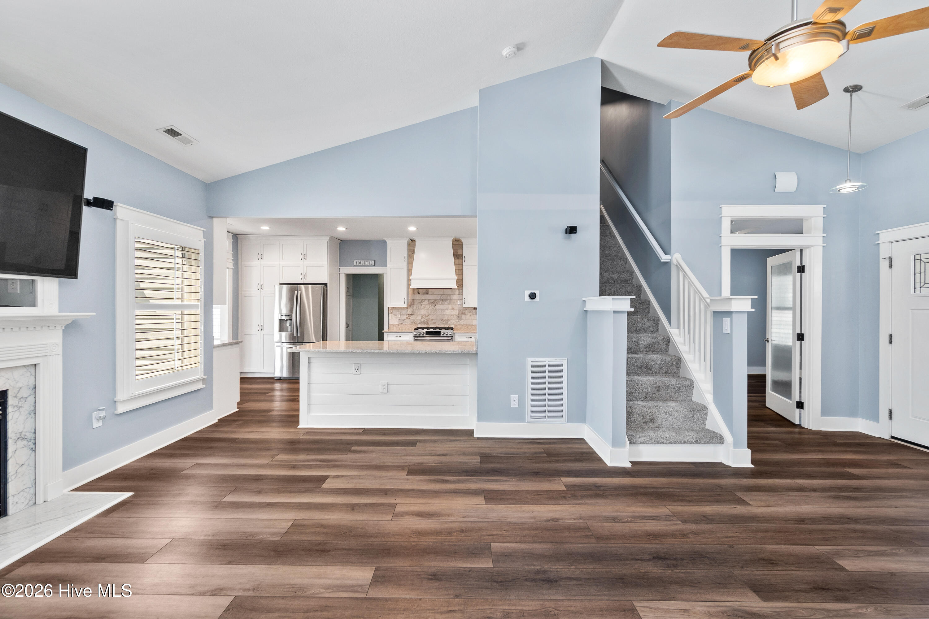 117 Green View Road Property Photo 6