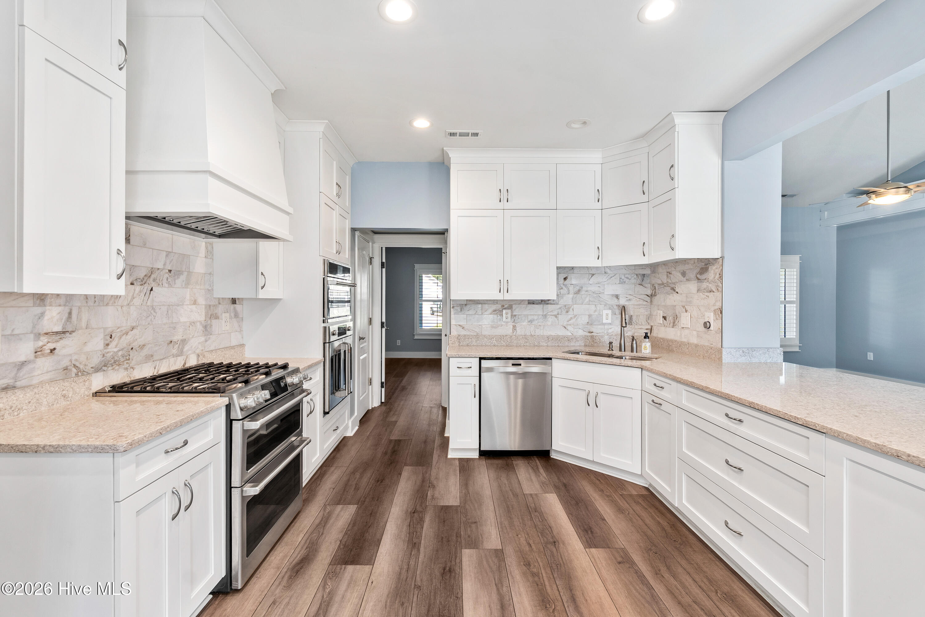 117 Green View Road Property Photo 8