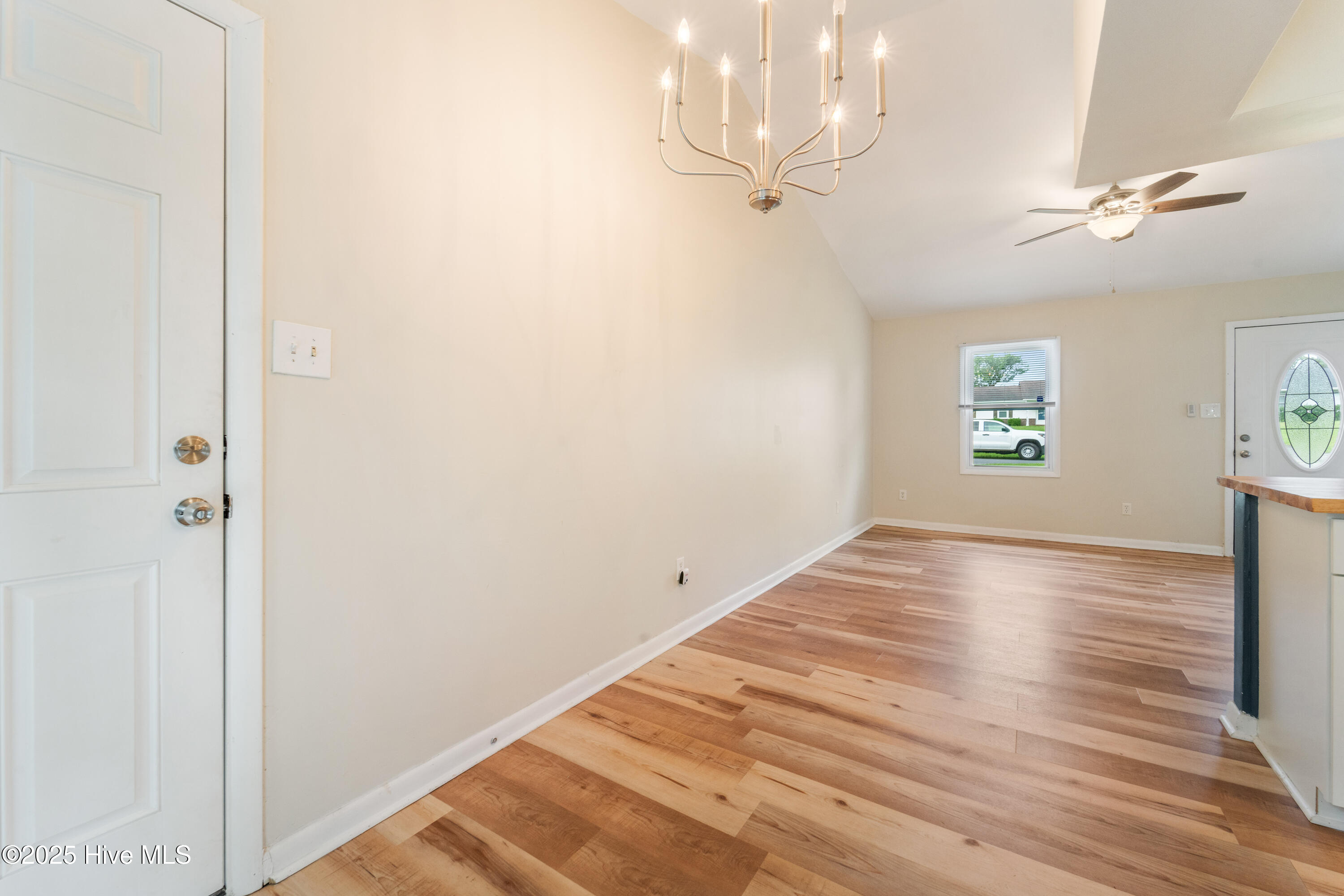 1036 Birchwood Lane Property Photo 6