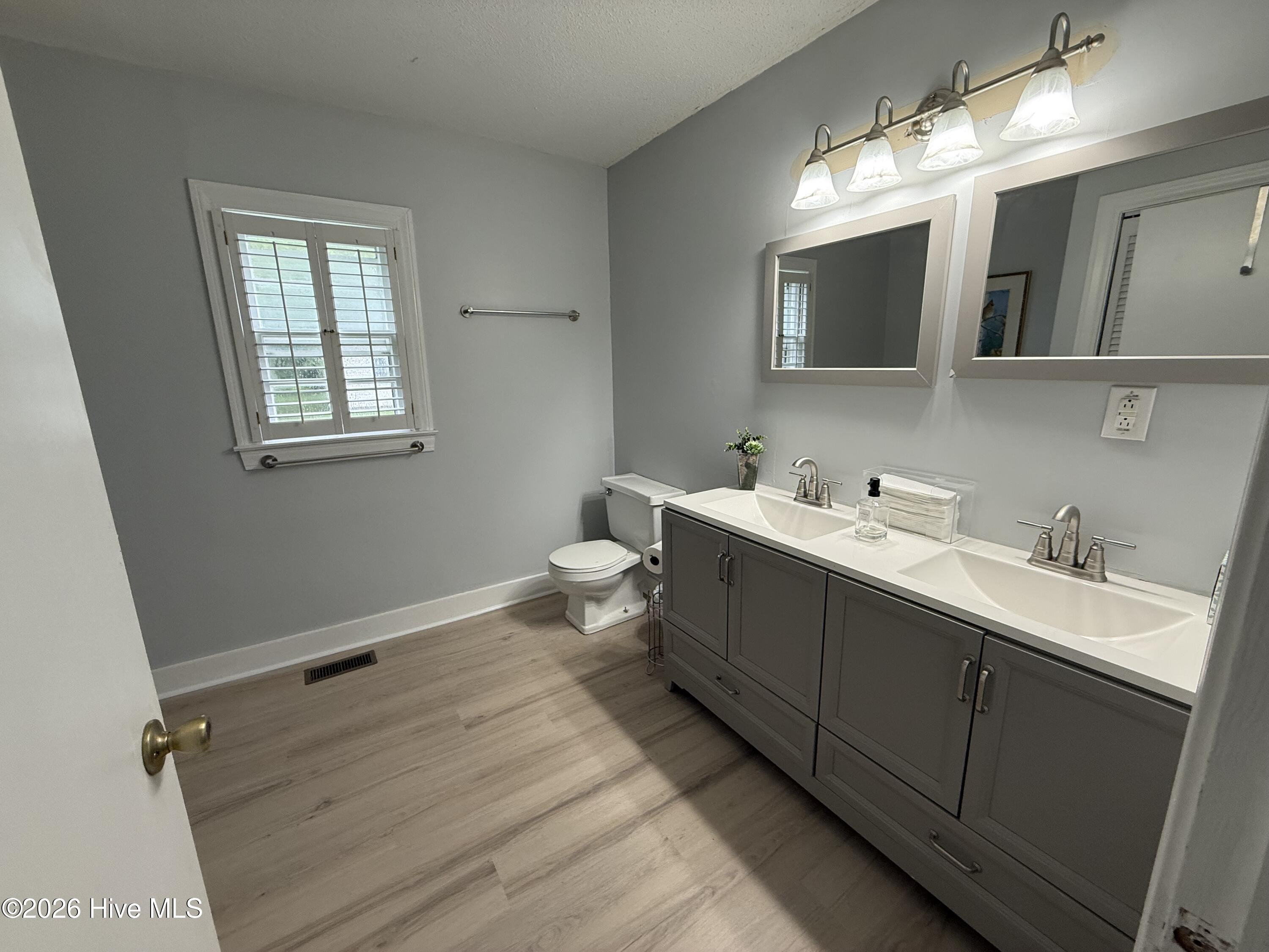 162 Main Street Property Photo 6