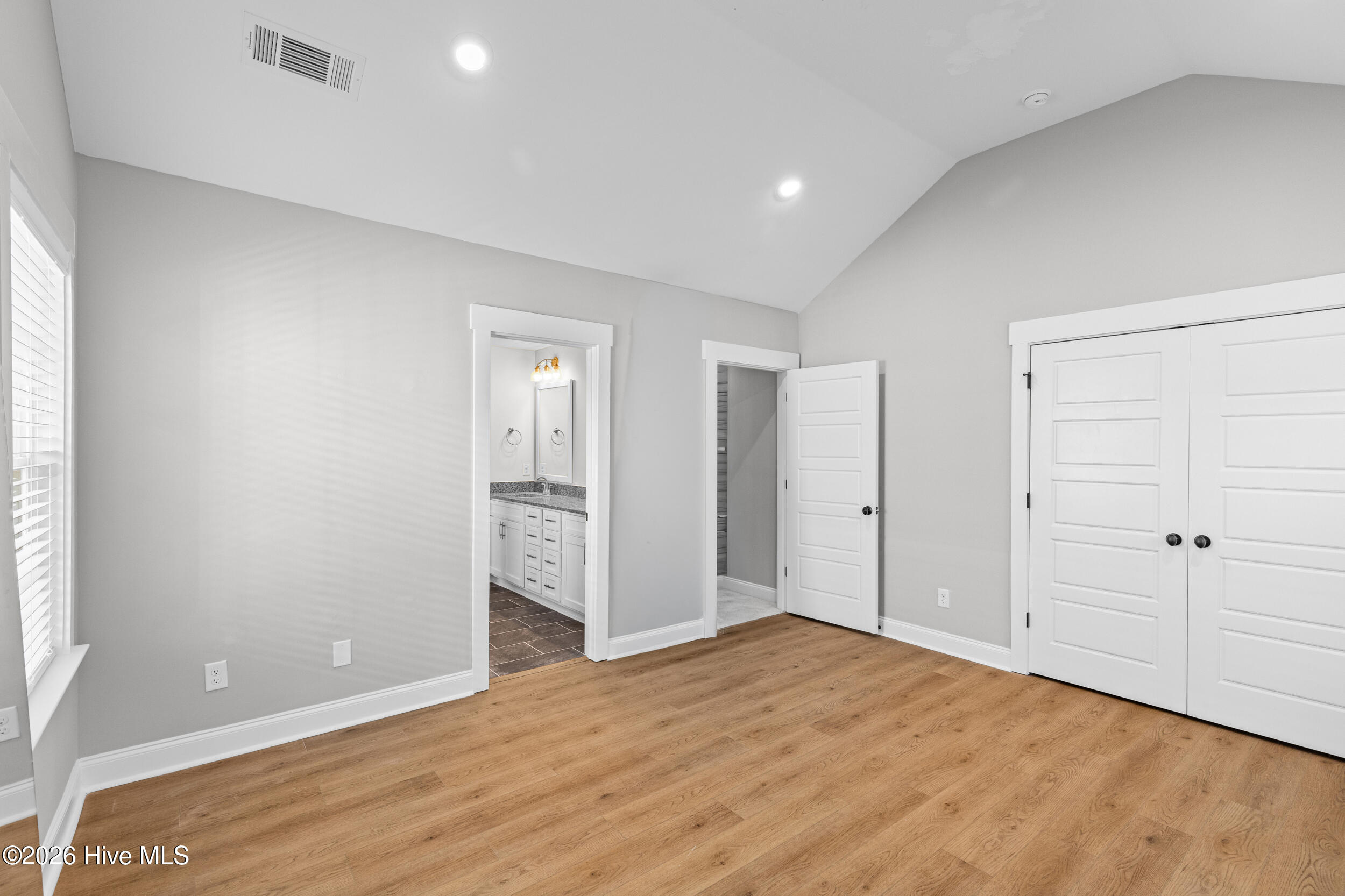 752 Nuttall Street Property Photo 33