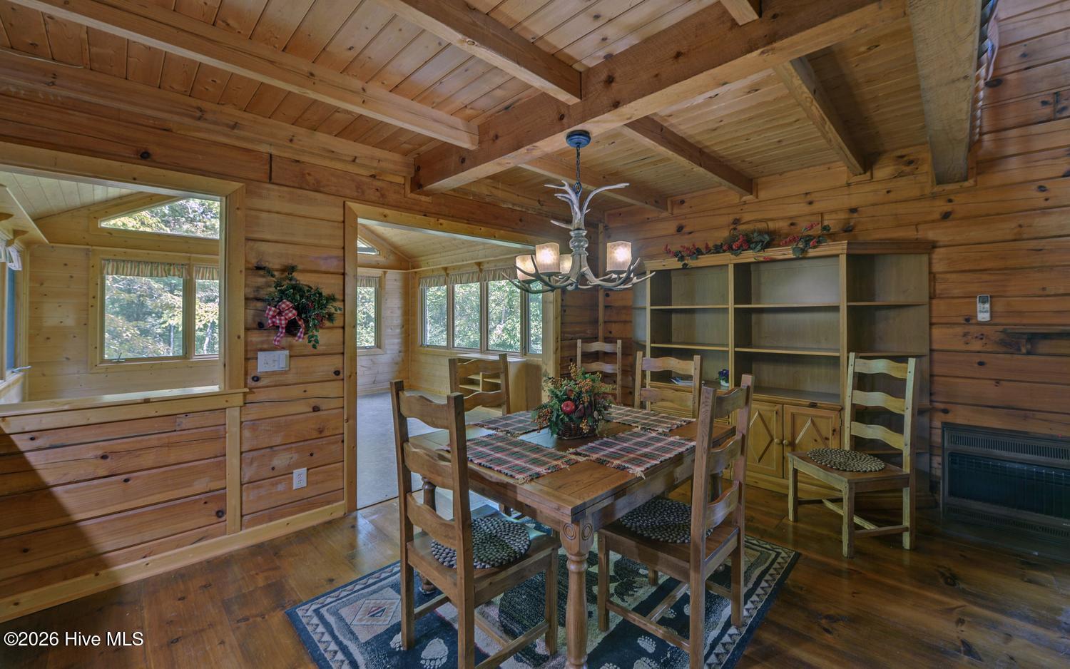 3021 Hanging Dog Road Property Photo 8