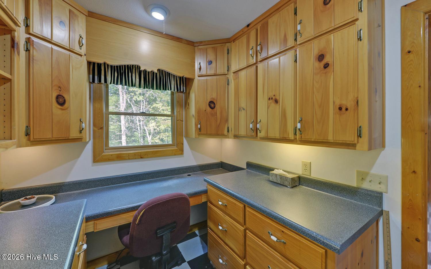 3021 Hanging Dog Road Property Photo 17