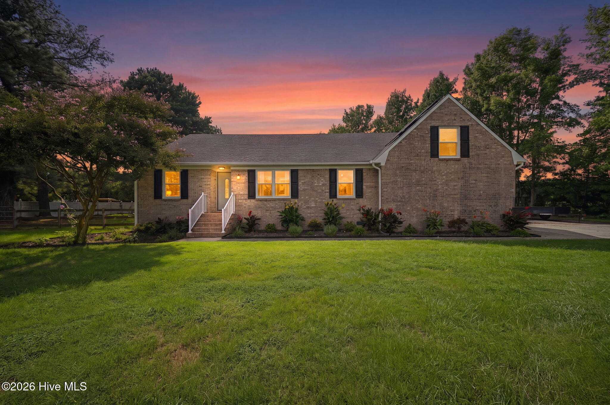 728 Nw Backwoods Road Property Photo 1