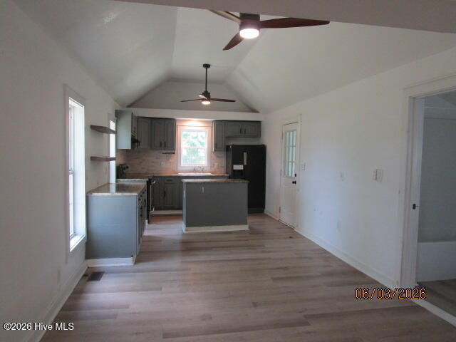 424 Louise Street Property Photo 5