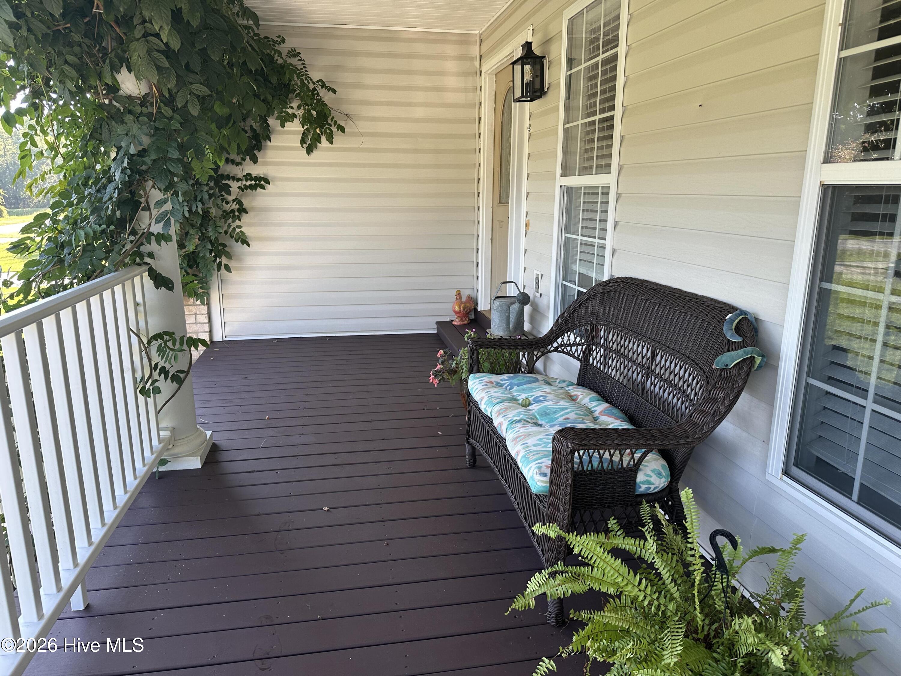227 E Ivybridge Drive Property Photo 3