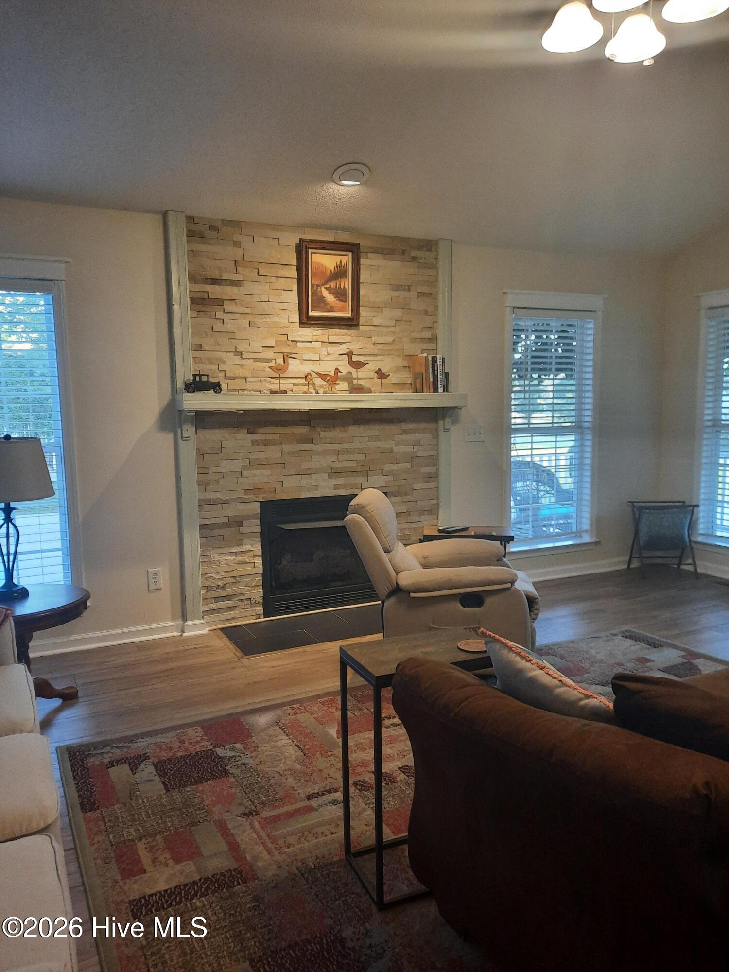 227 E Ivybridge Drive Property Photo 6