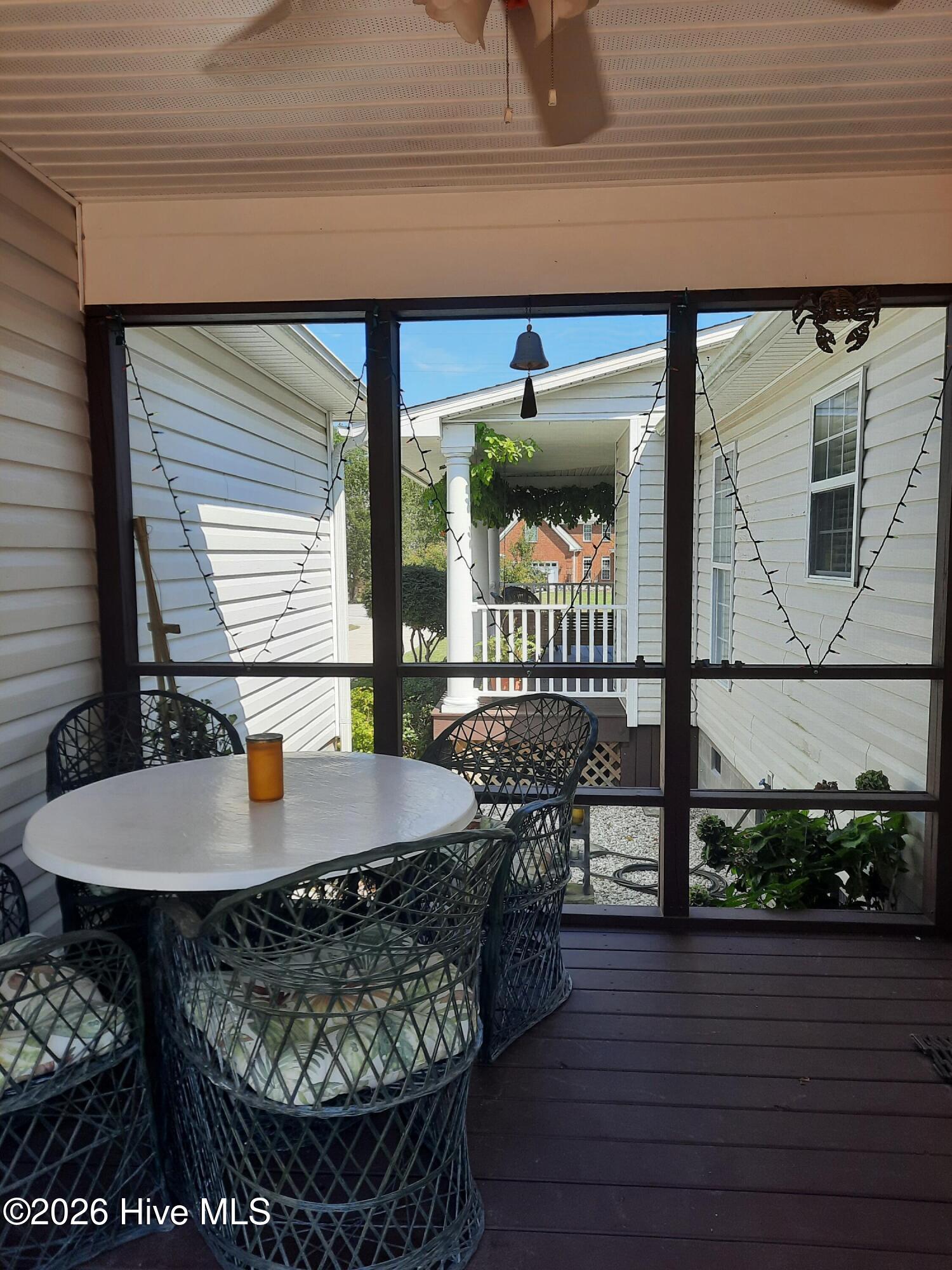227 E Ivybridge Drive Property Photo 18