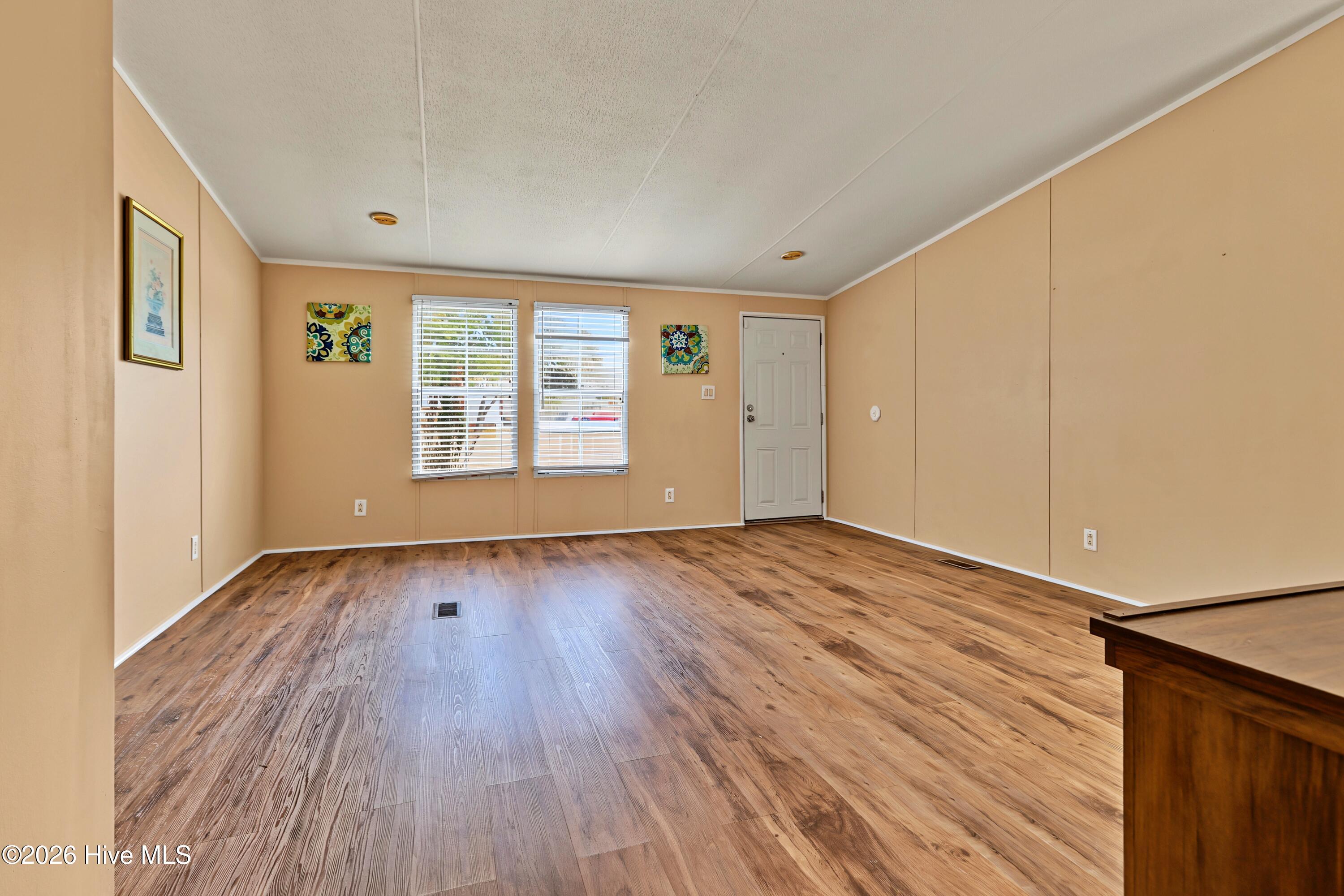 519 Mulligan Way Se Property Photo 14