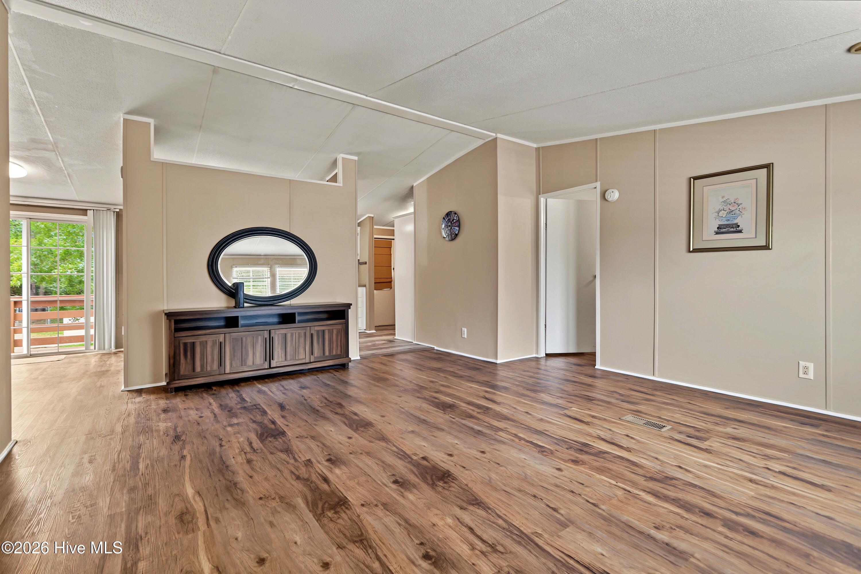 519 Mulligan Way Se Property Photo 17