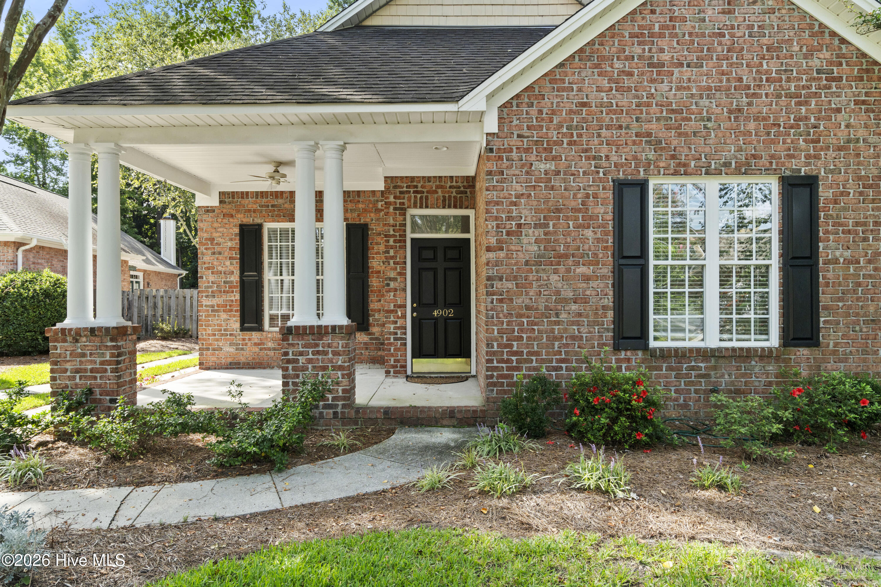 4902 Dewars Circle Property Photo 3