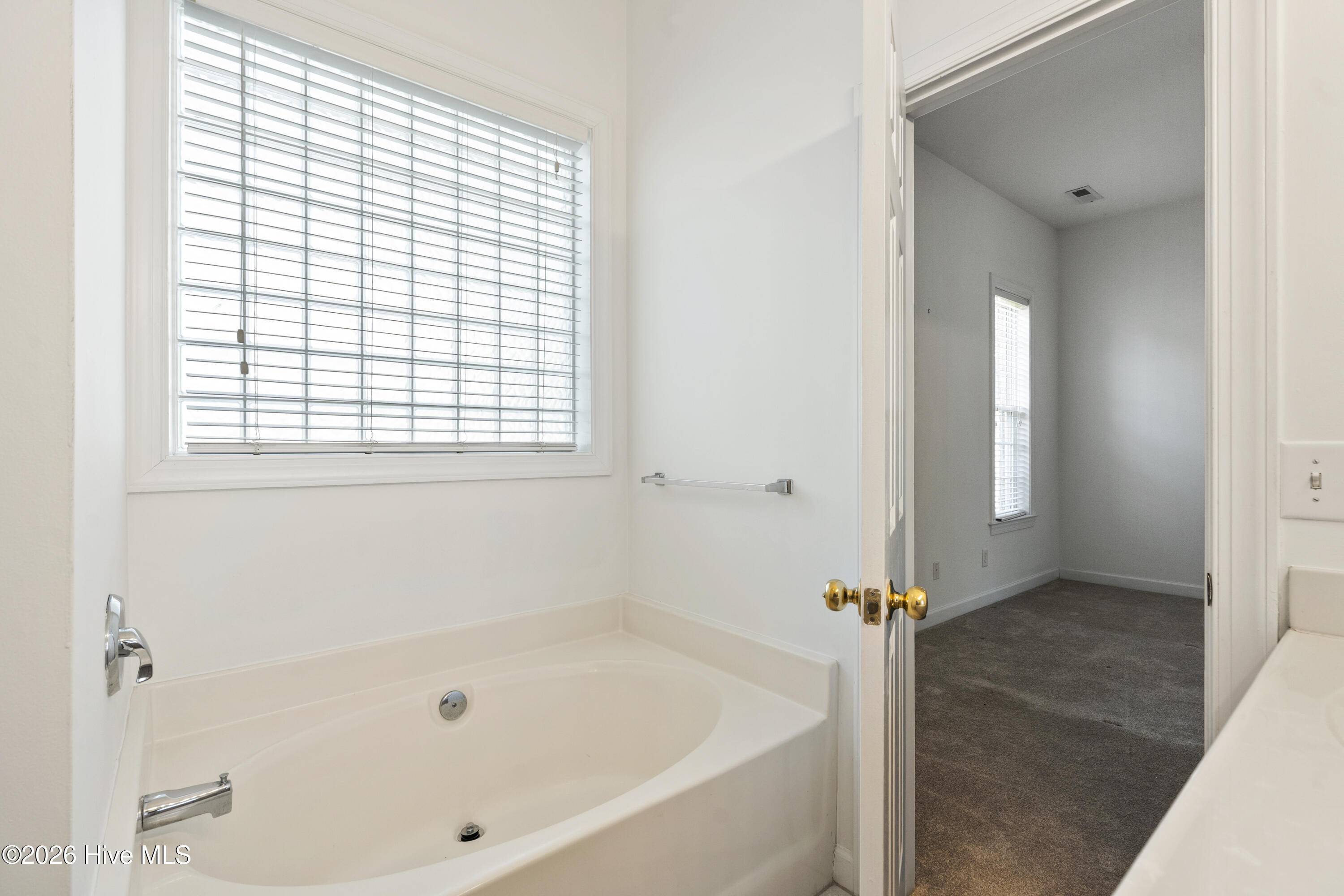 4902 Dewars Circle Property Photo 26