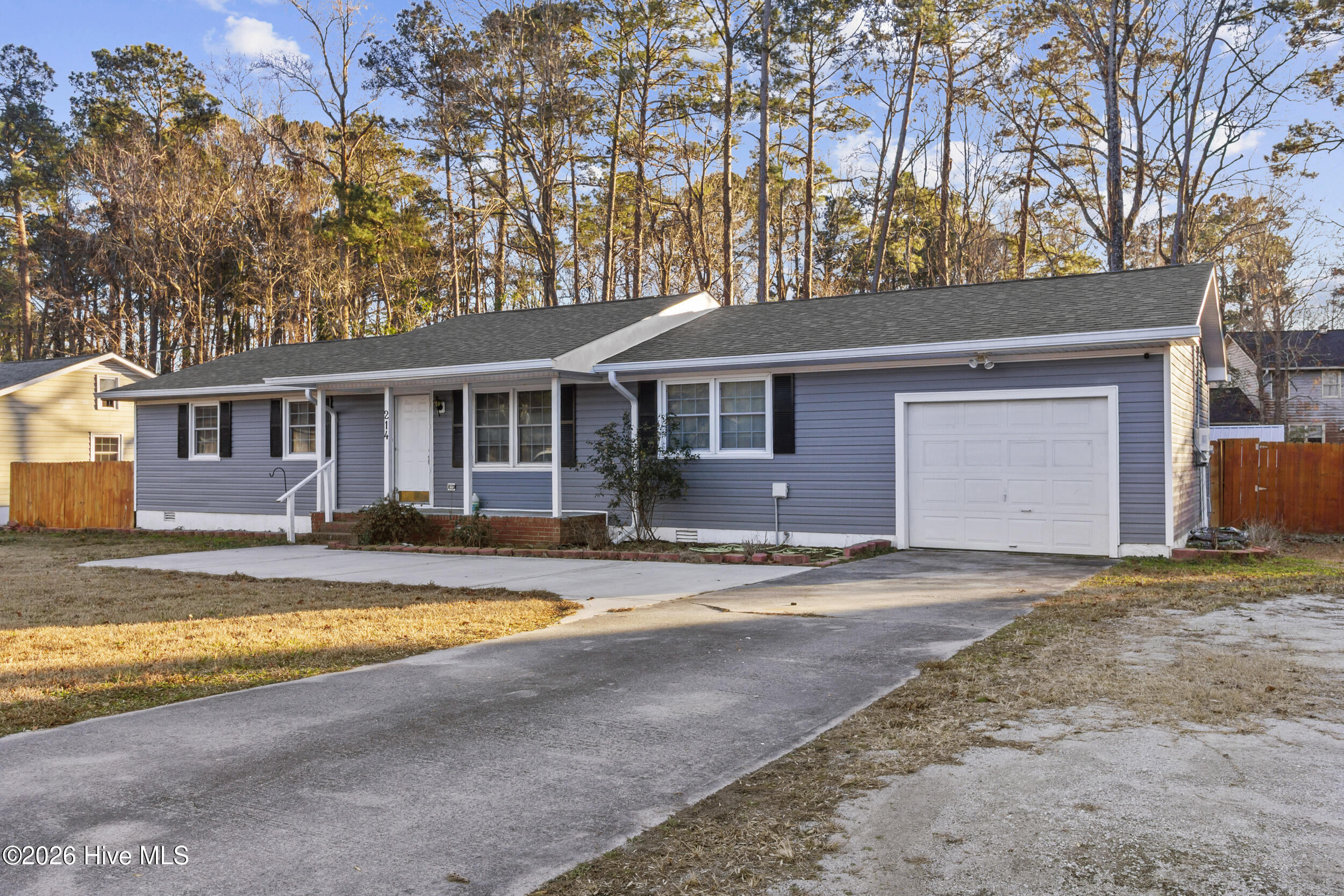 214 Manchester Road Property Photo 1