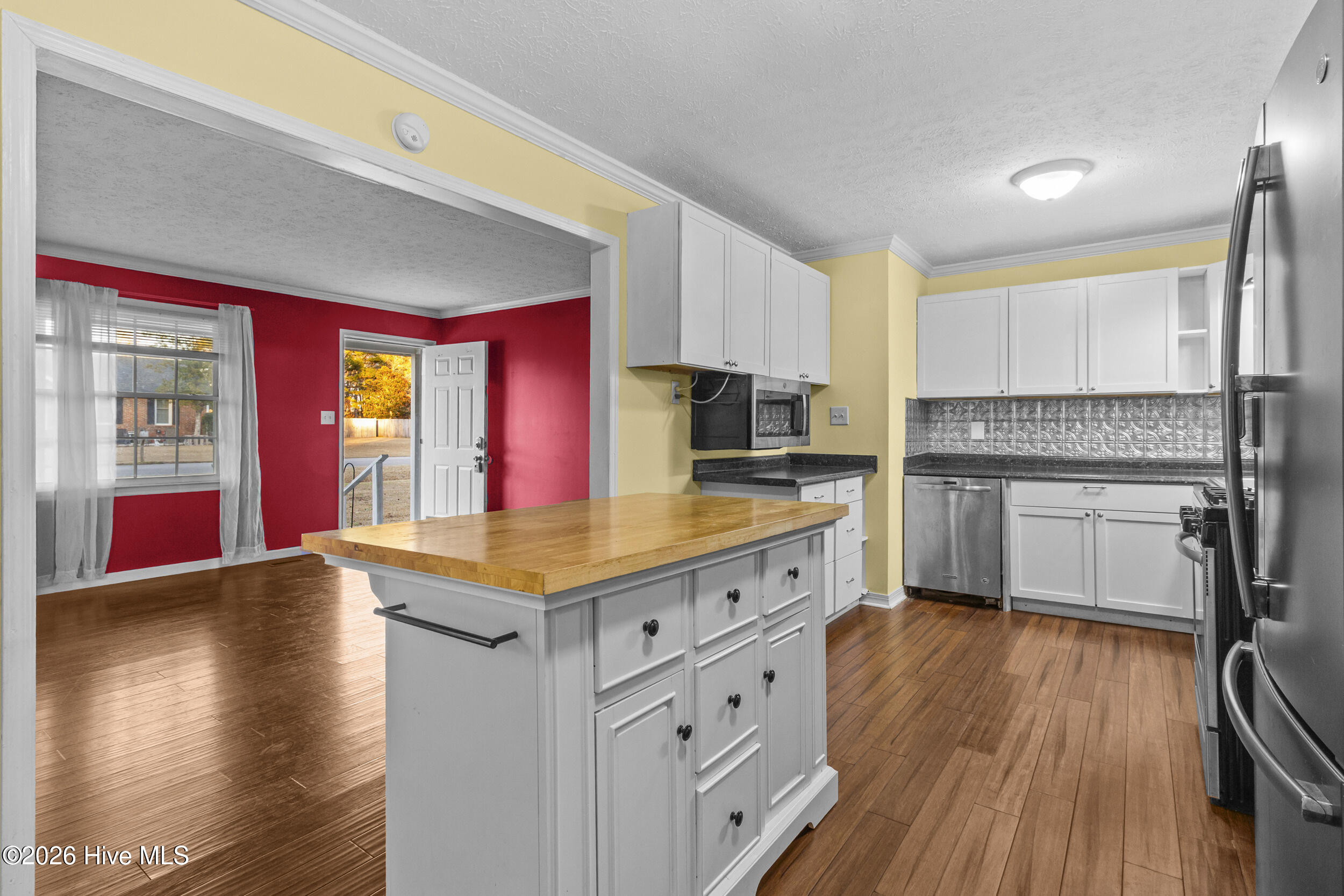 214 Manchester Road Property Photo 5