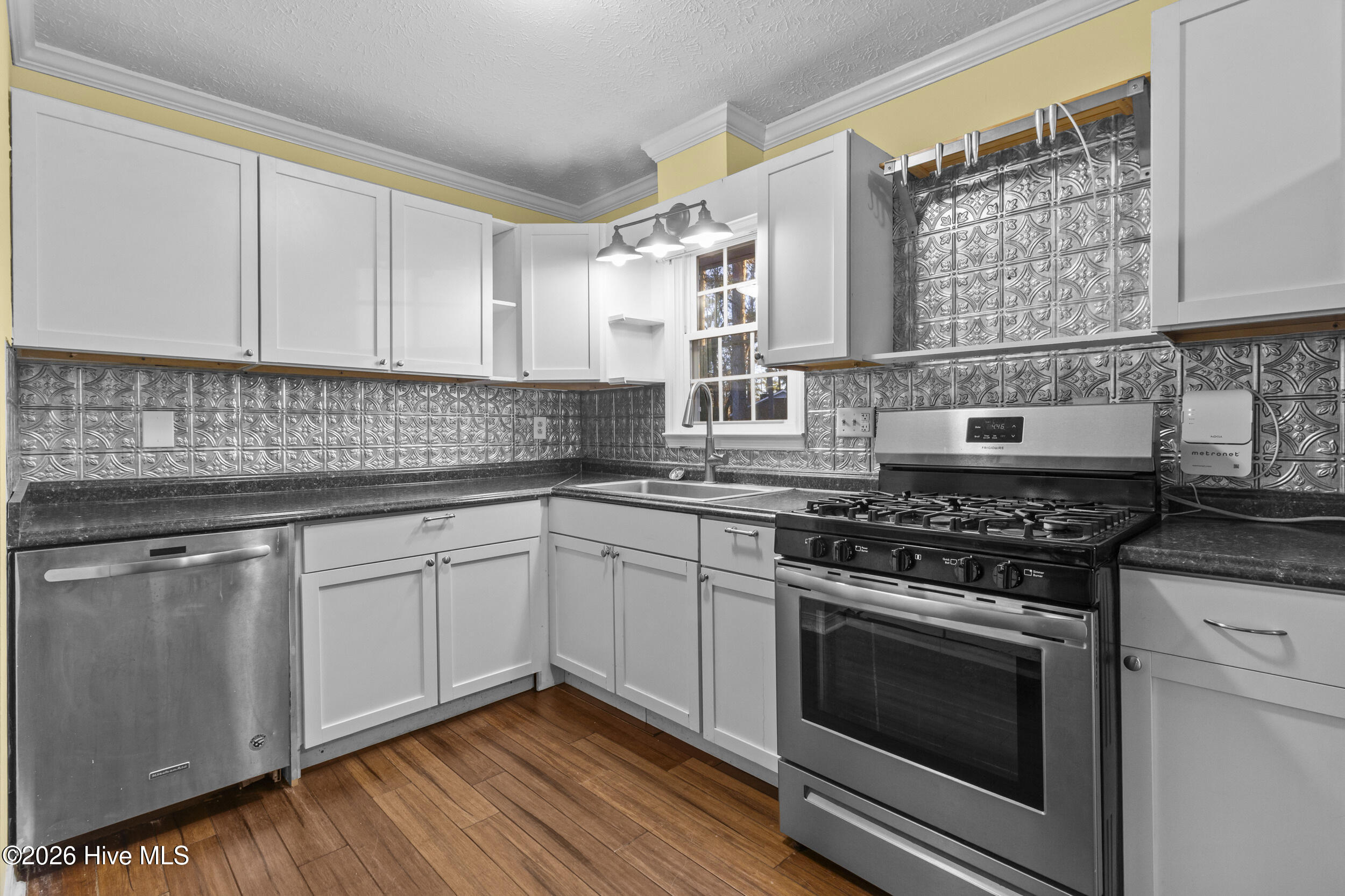 214 Manchester Road Property Photo 7