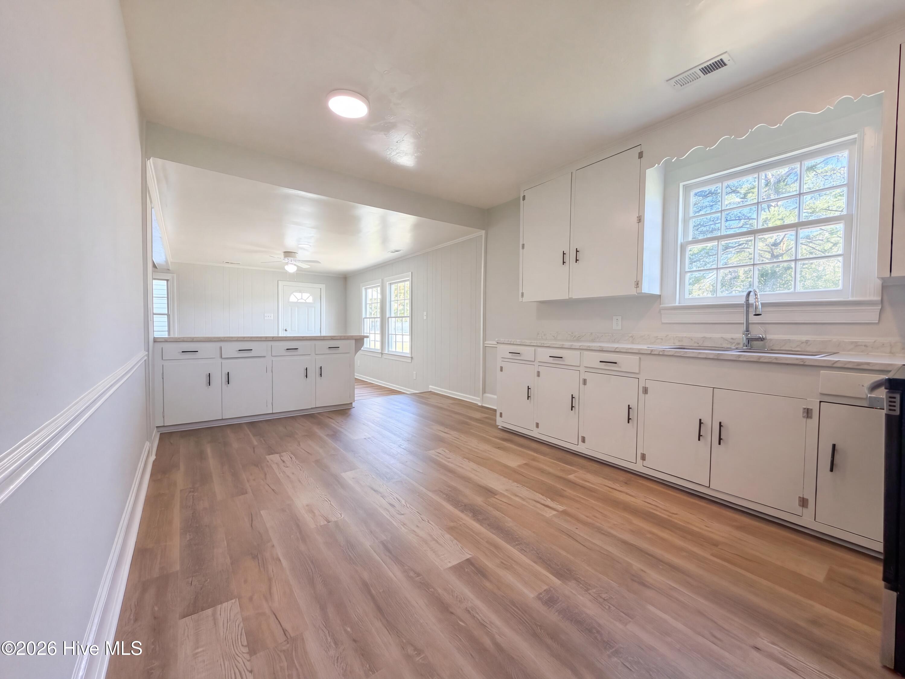 1612 Beech Street Property Photo 2