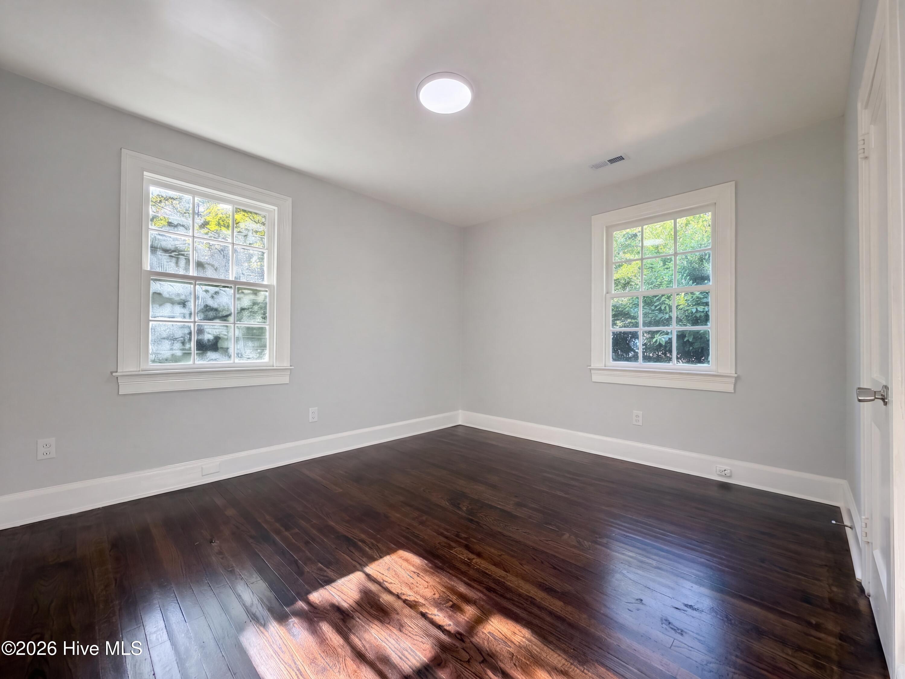 1612 Beech Street Property Photo 4