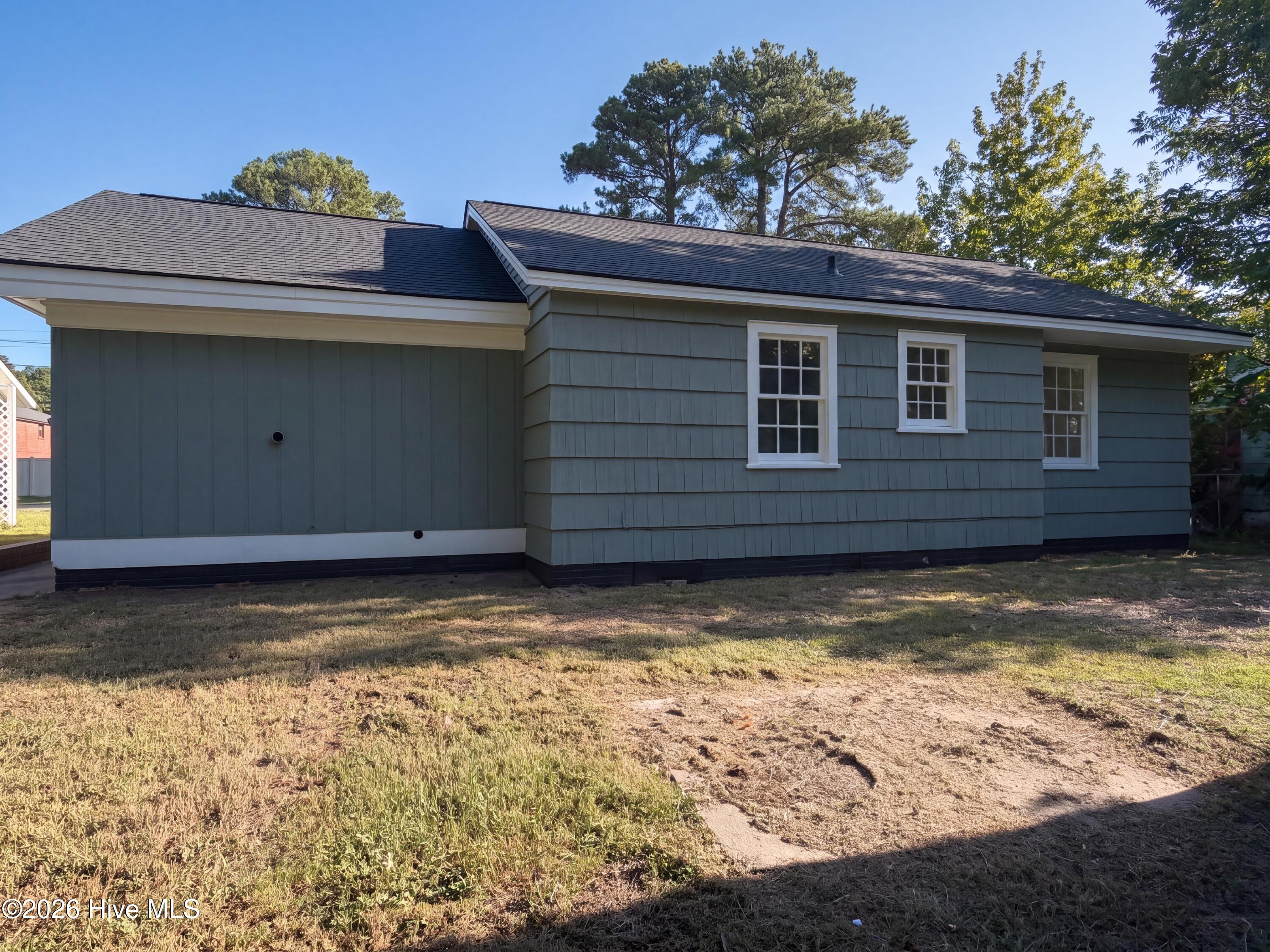 1612 Beech Street Property Photo 5