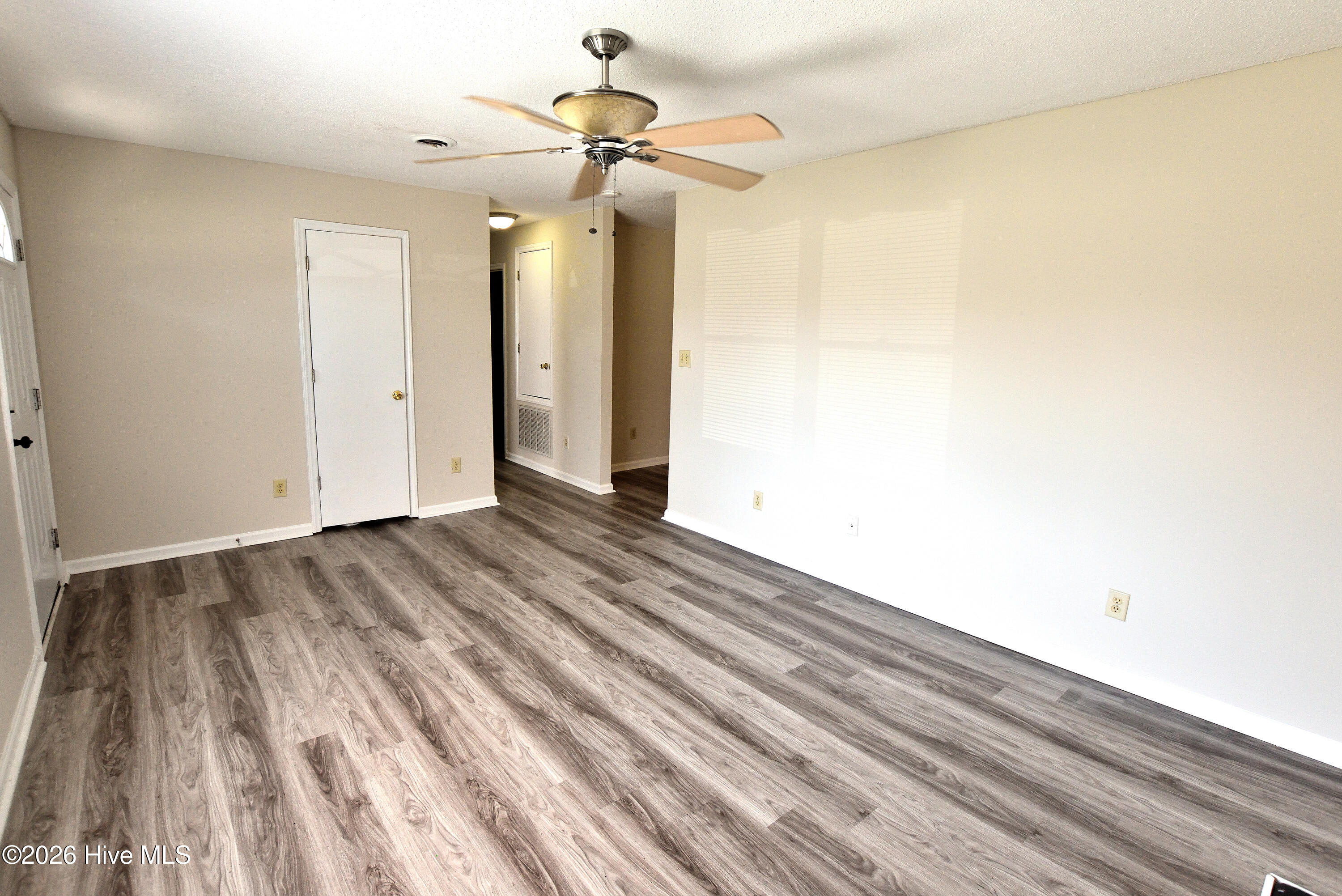 728 Salisbury Drive Property Photo 3