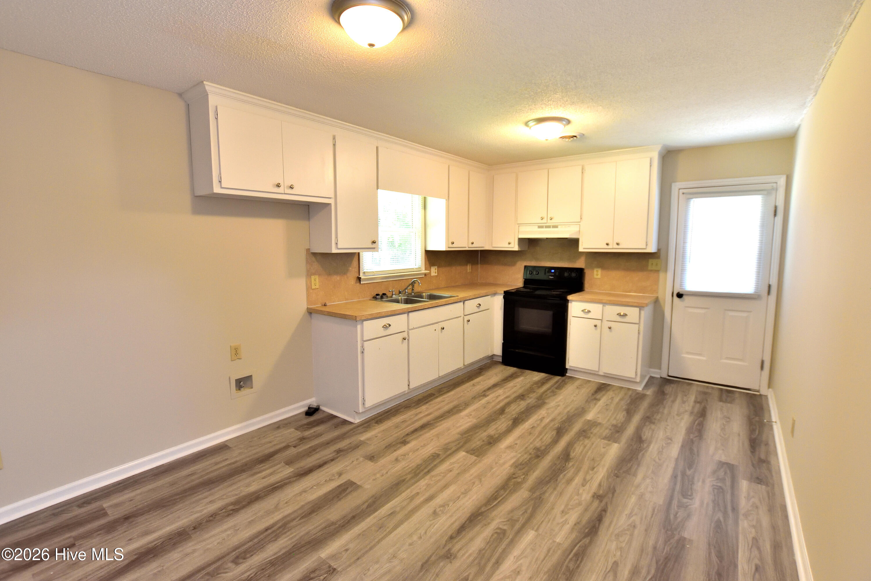 728 Salisbury Drive Property Photo 5