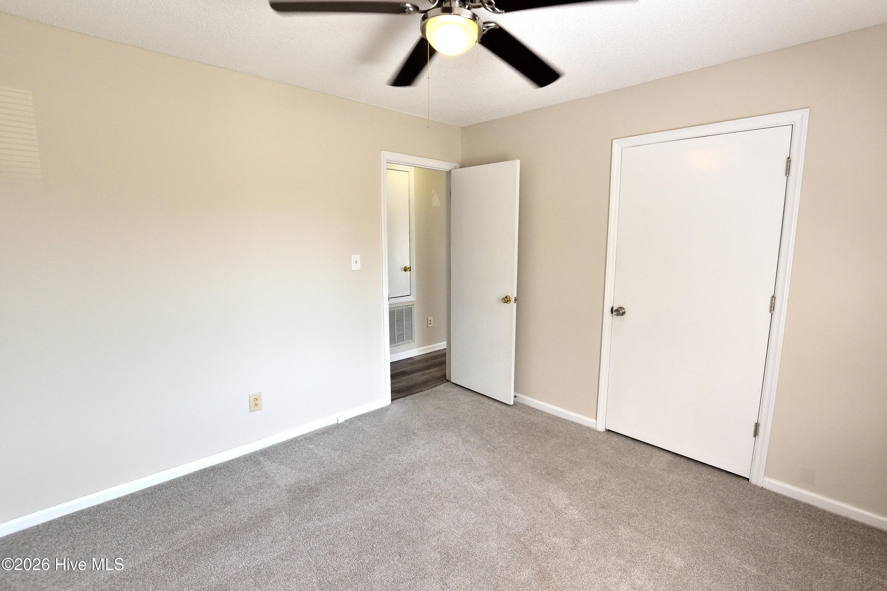 728 Salisbury Drive Property Photo 8