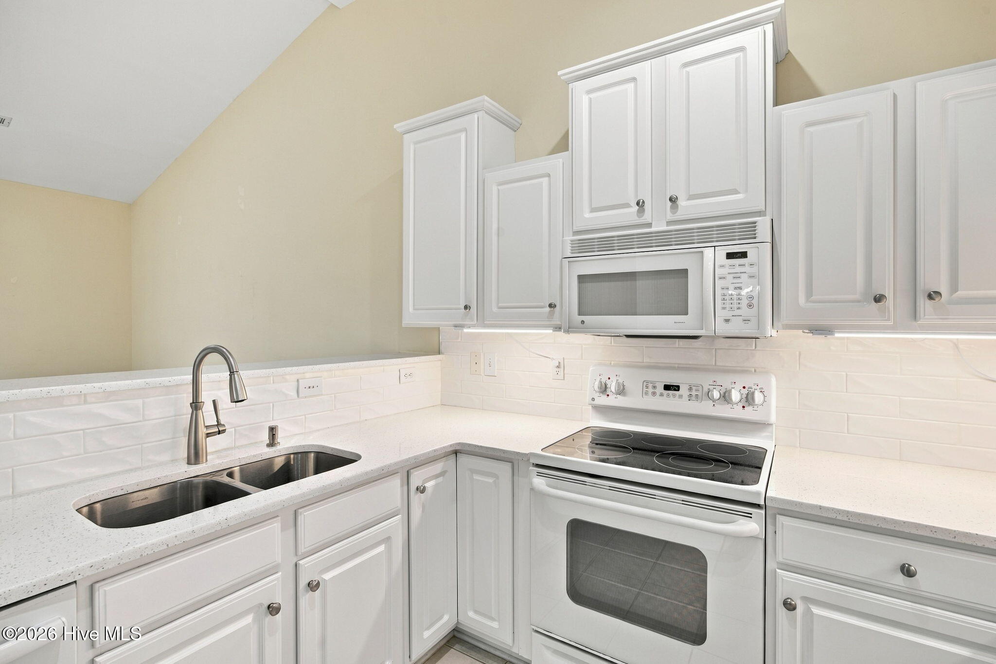 5006 Carleton Drive Unit 139 Property Photo 8